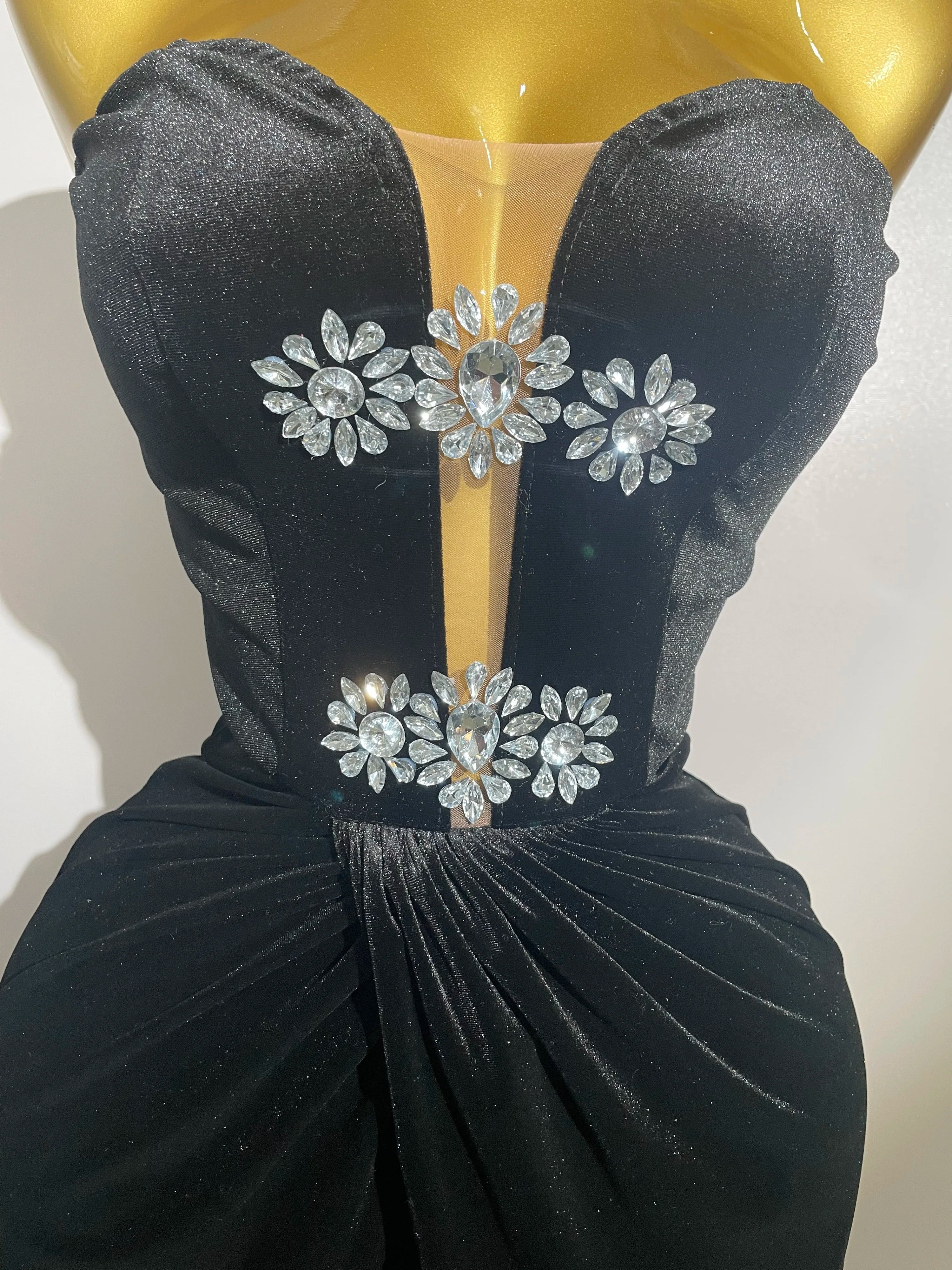 2025 Sparkly Rhinestones Mesh Sexy Split Velvet Gloves Long Dress Women Birthday Celebrate Wedding Gown Stage Photo Shoot Wear