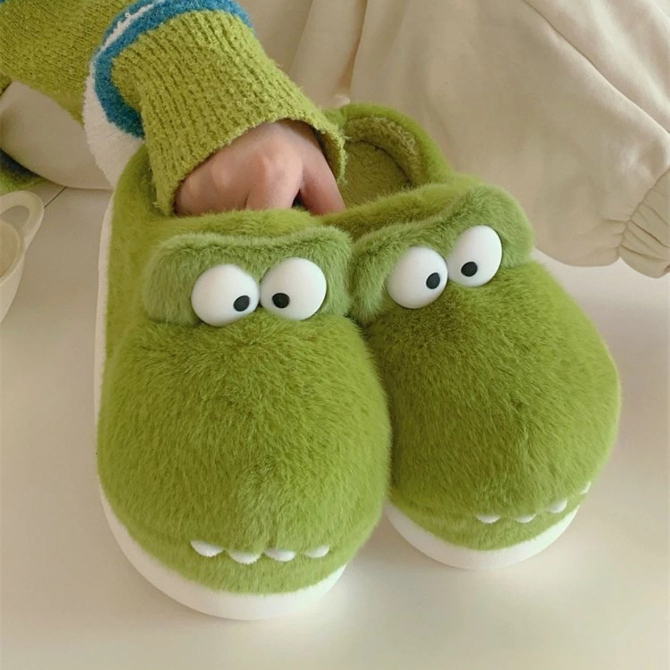 Cute Crocodiles Single Band Winter Women Slipper Soft Heel Platform Fur Warm Indoor Comfortable Home Fluffy Home Slippers