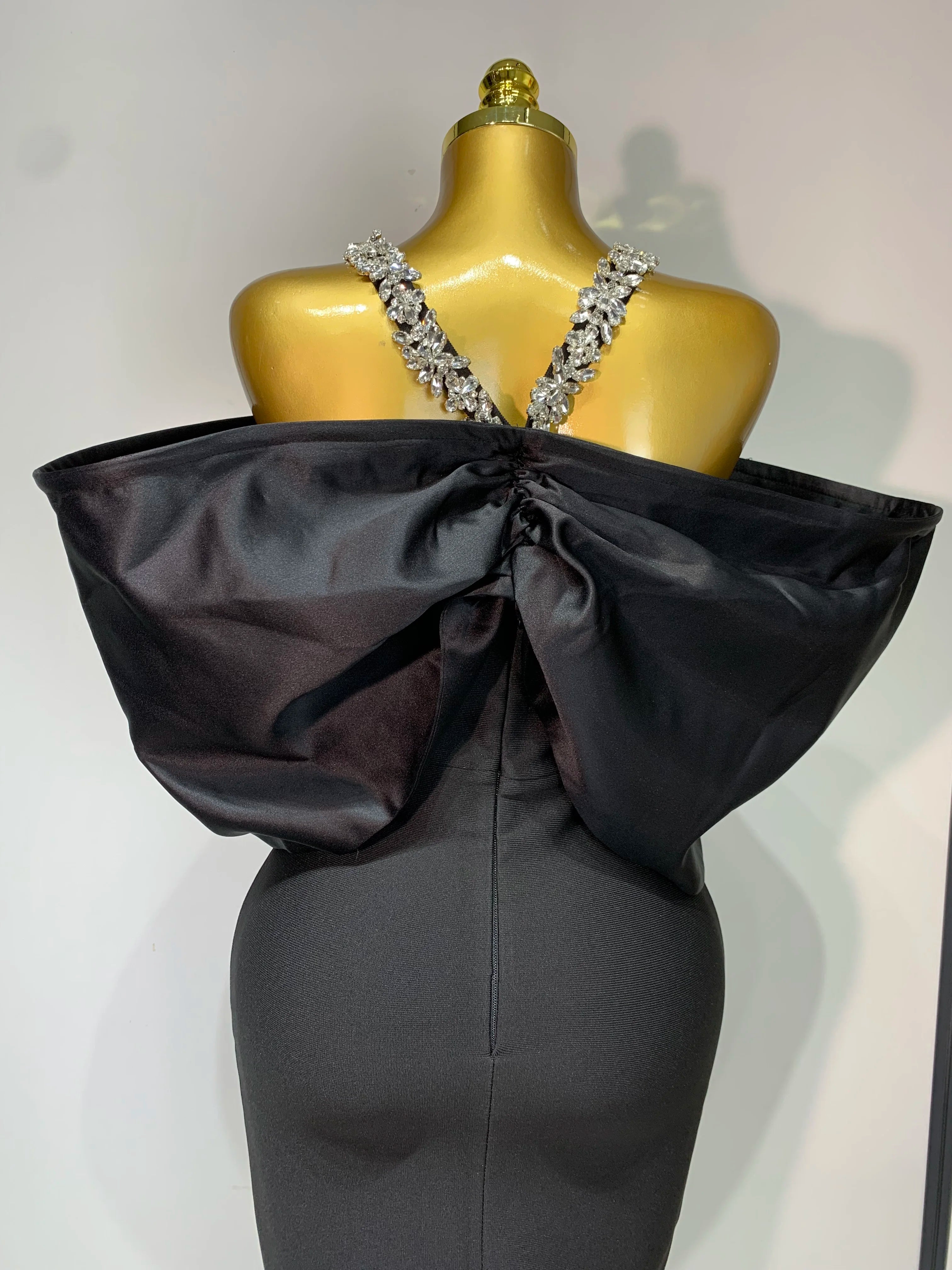 Women Sexy Off the Shoulder Crystal Halter Bodycon Long Bandage Dress Celebrate Evening Party Cocktail Luxury Birthday Dresses