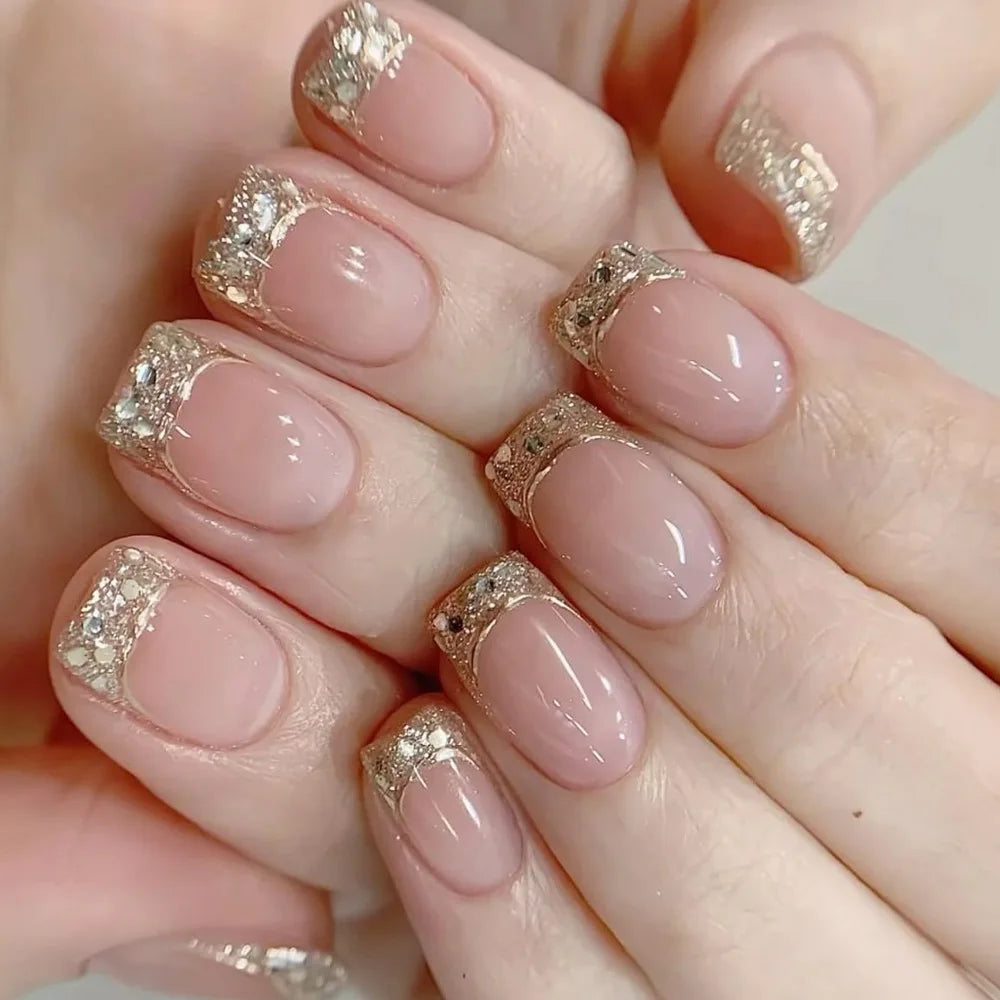 24 peças unhas postiças quadradas curtas médias brilhantes arte de unha branca usável unha postiça prateada francesa cobertura total pressione pontas de unhas
