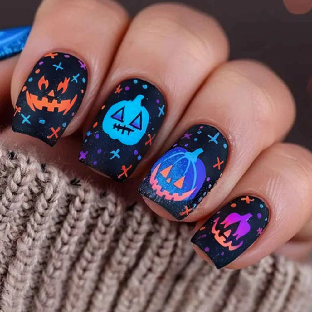 24pcs Black Press on Nails Halloween Fashion Pumpkin Ghost Full Cover Nail Tips Short Ballet False Nail Finished Fake Nails Sets