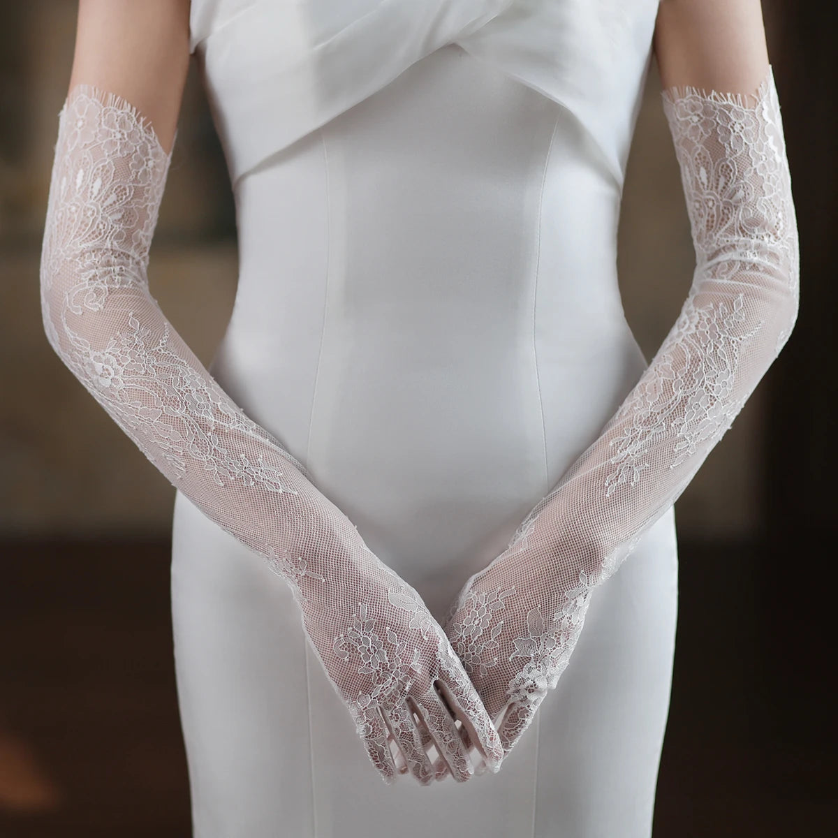 Elegant Wedding Bridal Long Gloves Eyelash Edge Lace Appliqed Finger Bride Bridesmaid White Gloves Women Opera Gloves