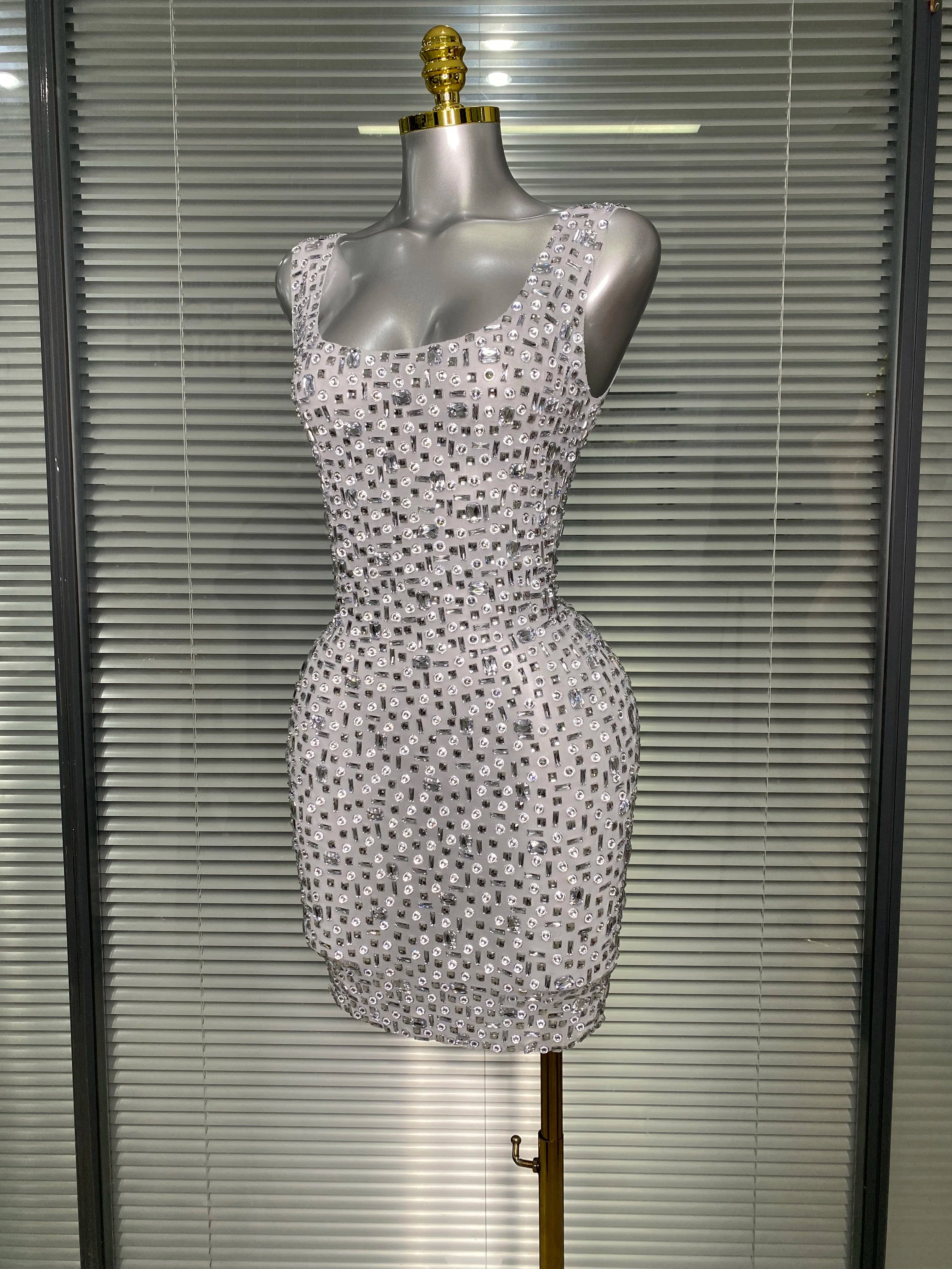 Women Sexy Sleeveless See Through Mesh White Costume Stage Dancer Singer Night Club Celebrity Mini Party Dress