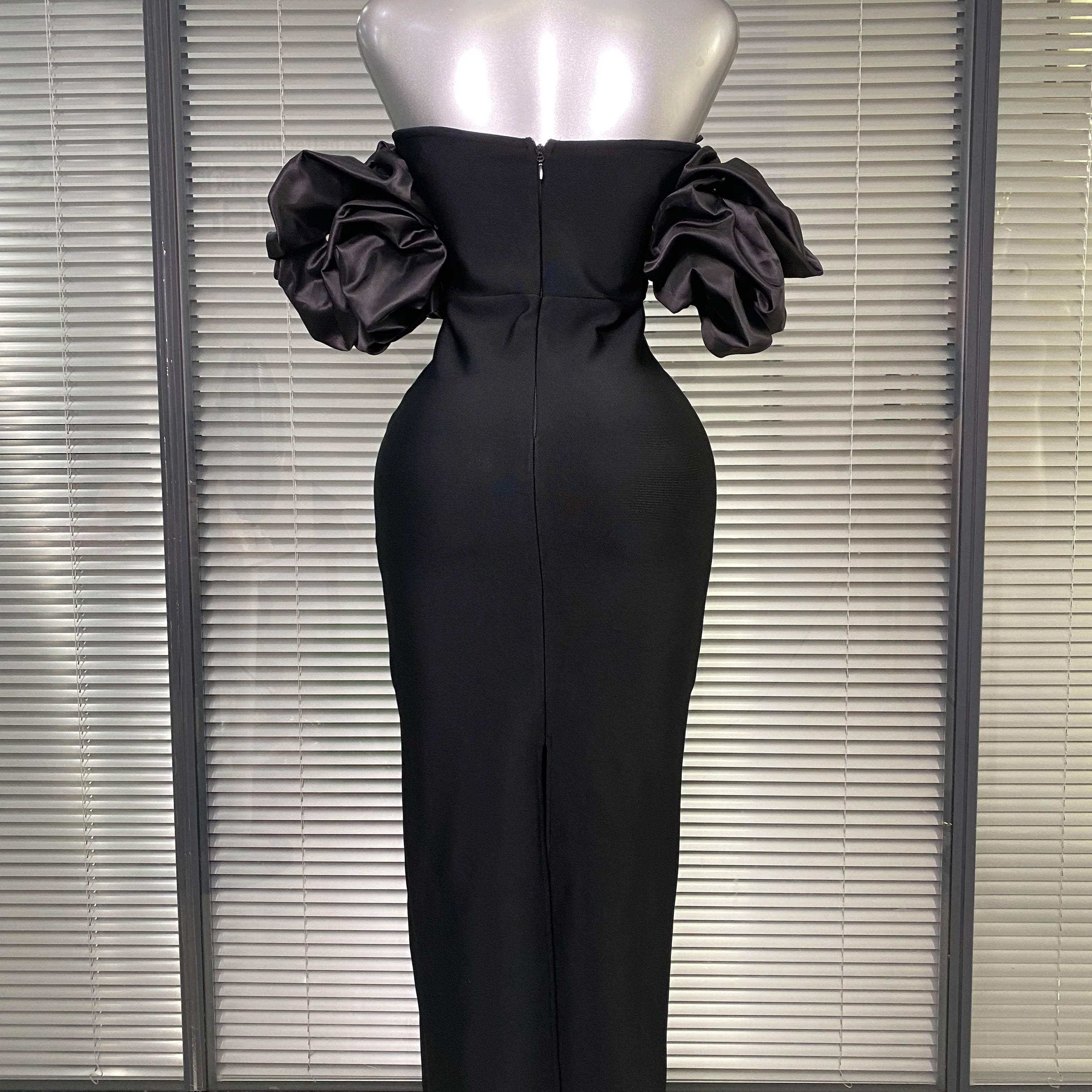 Women Sexy Black Pearl Off the Shoulder Long Bodycon Bandage Dress High Street Elegant Celebrity Party Dress
