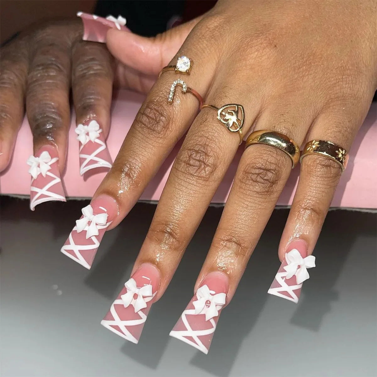 24pcs/set short duckbill shaped fake nails for women girls white black Finger tips faux ongles y2k press on false nail supplies