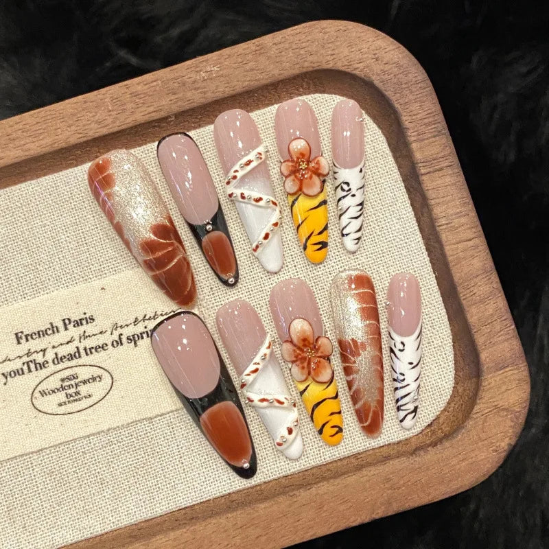 10Pcs Press on Fake Nails Full Cover Leopard Print Flowers Decoration Spice Girl Wearable Long Stiletto Almond Manicure Tips Art