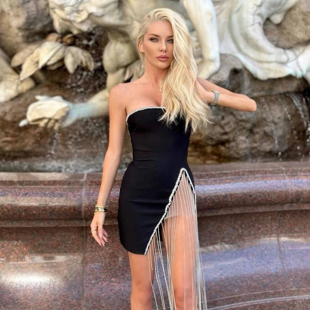 Black Color Women Sexy Off the Shoulder Bodycon Mini Dress Diamond Chain Bandage Fashion Nightclub Party Dress