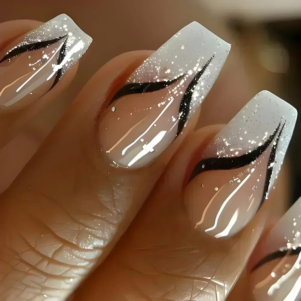 24 peças unhas postiças quadradas curtas médias brilhantes arte de unha branca usável unha postiça prateada francesa cobertura total pressione pontas de unhas