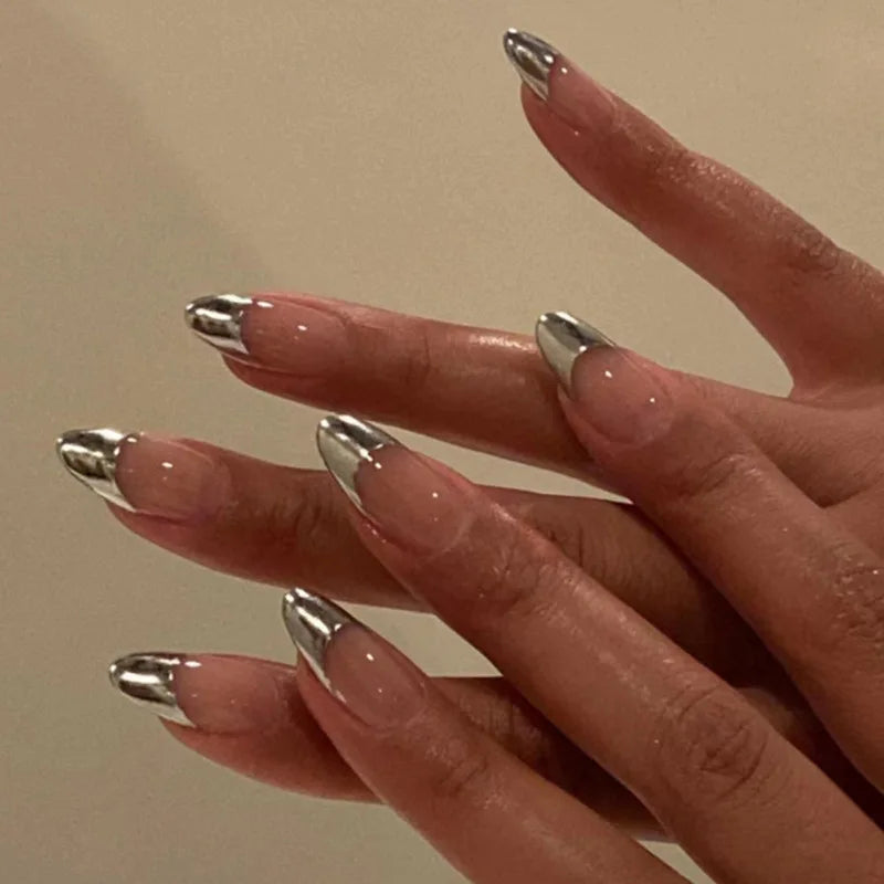 24Pcs Solid Color White Fake Nail Short Almond False Nails with Design Wearable Oval Press on Nails Finished Full Cover Nail Tip
