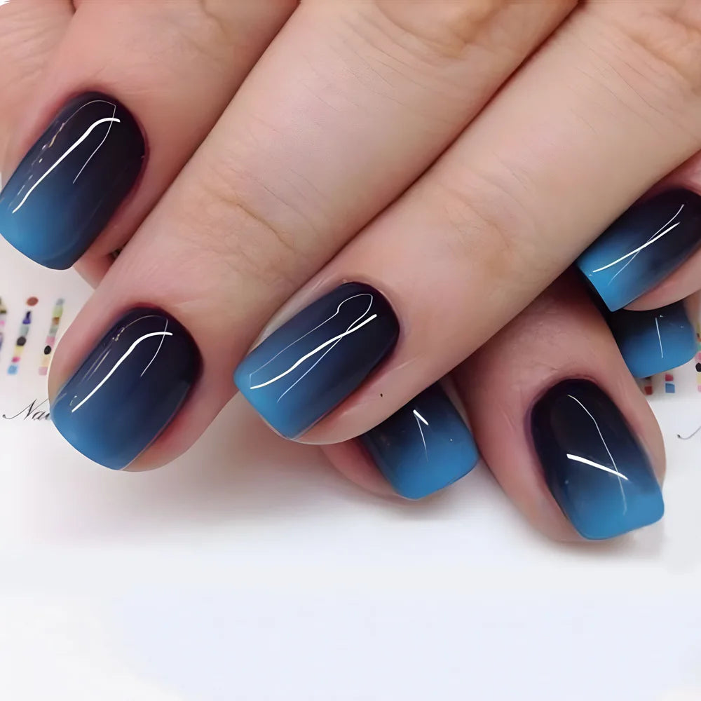 24Pcs Fashion Gradient Blue Fake Nail with Jelly Glue Wearable Short Square Head False Nails Finished Nail Tips Press on Nails