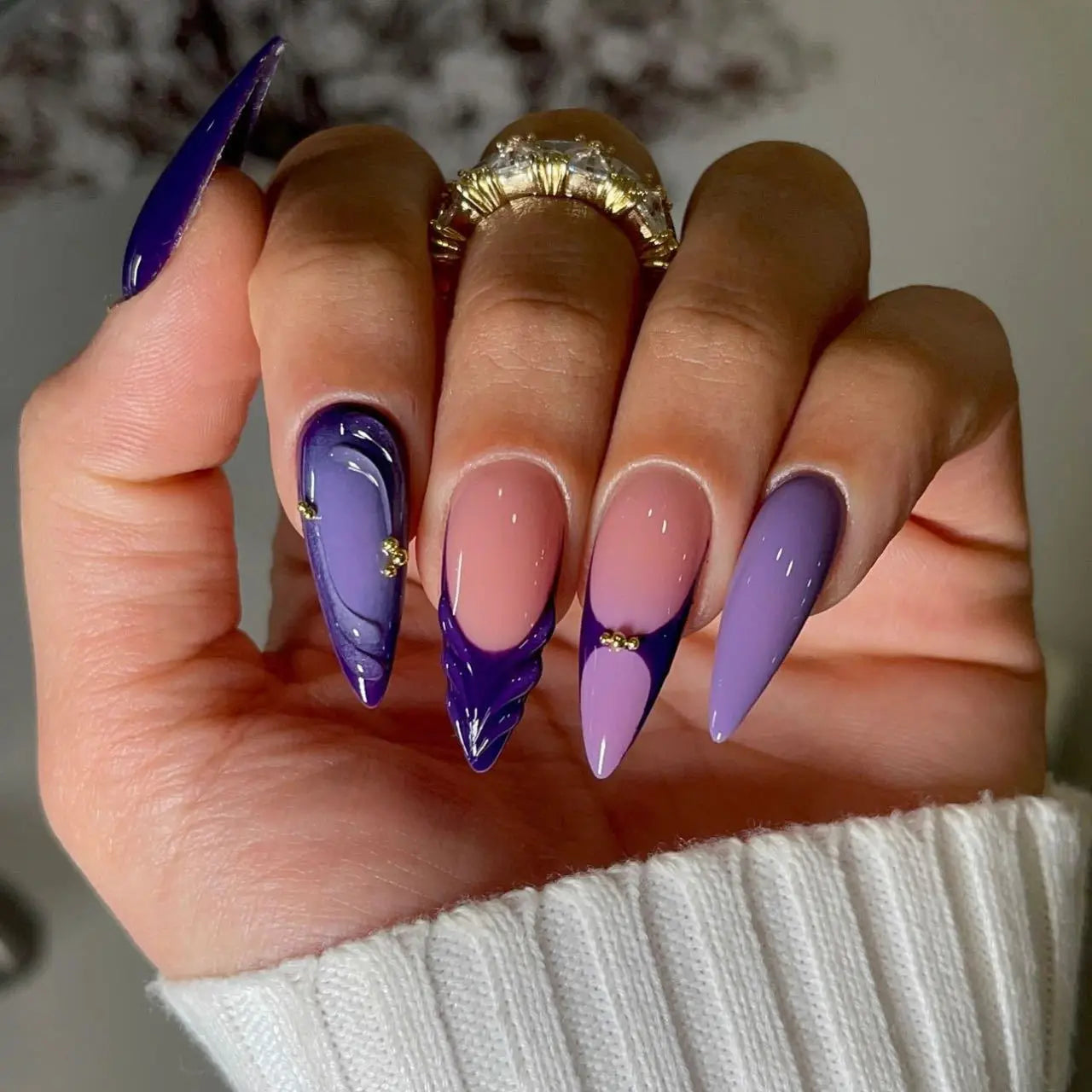 24Pcs Mid-length Almond Press on Fake Nails 3D Ripple Heart Pearl Star False Nails Blue Smudge Detachable Full Cover Nails Tips