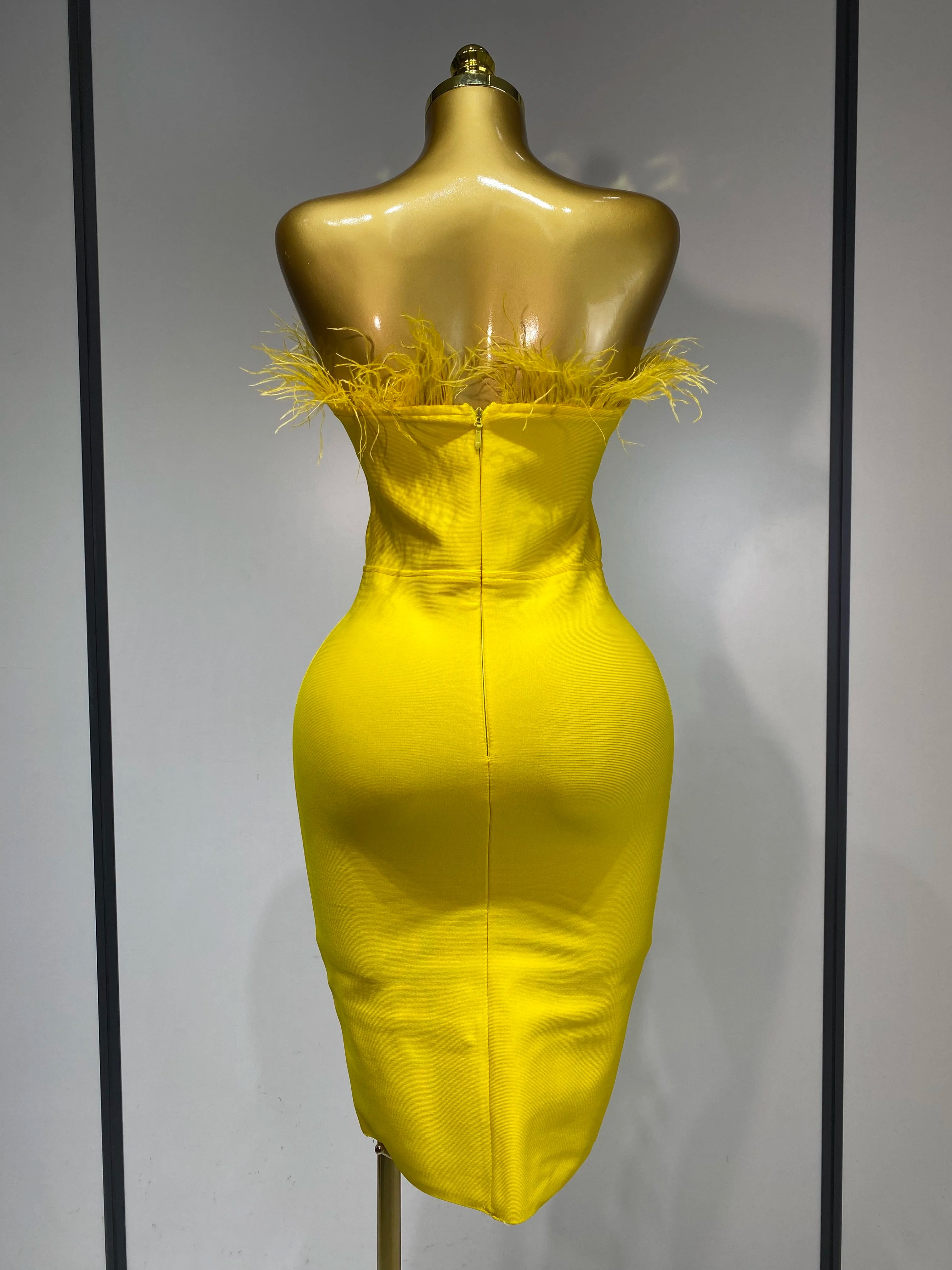 Women Sexy Backless Yellow Bodycon Bandage Dress Strapless Celebirty Elegant Feather Dresses Luxury Birthday Club Party Outfit