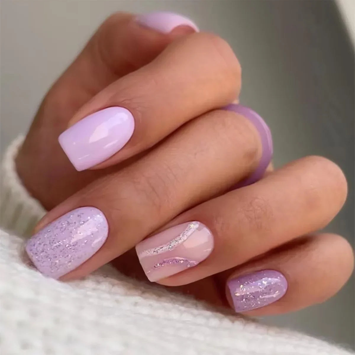 24 peças unhas curtas retrô com design de flores, arte para manicure, unhas postiças rosa, unhas postiças quadradas vestíveis, pontas de unhas com cobertura total