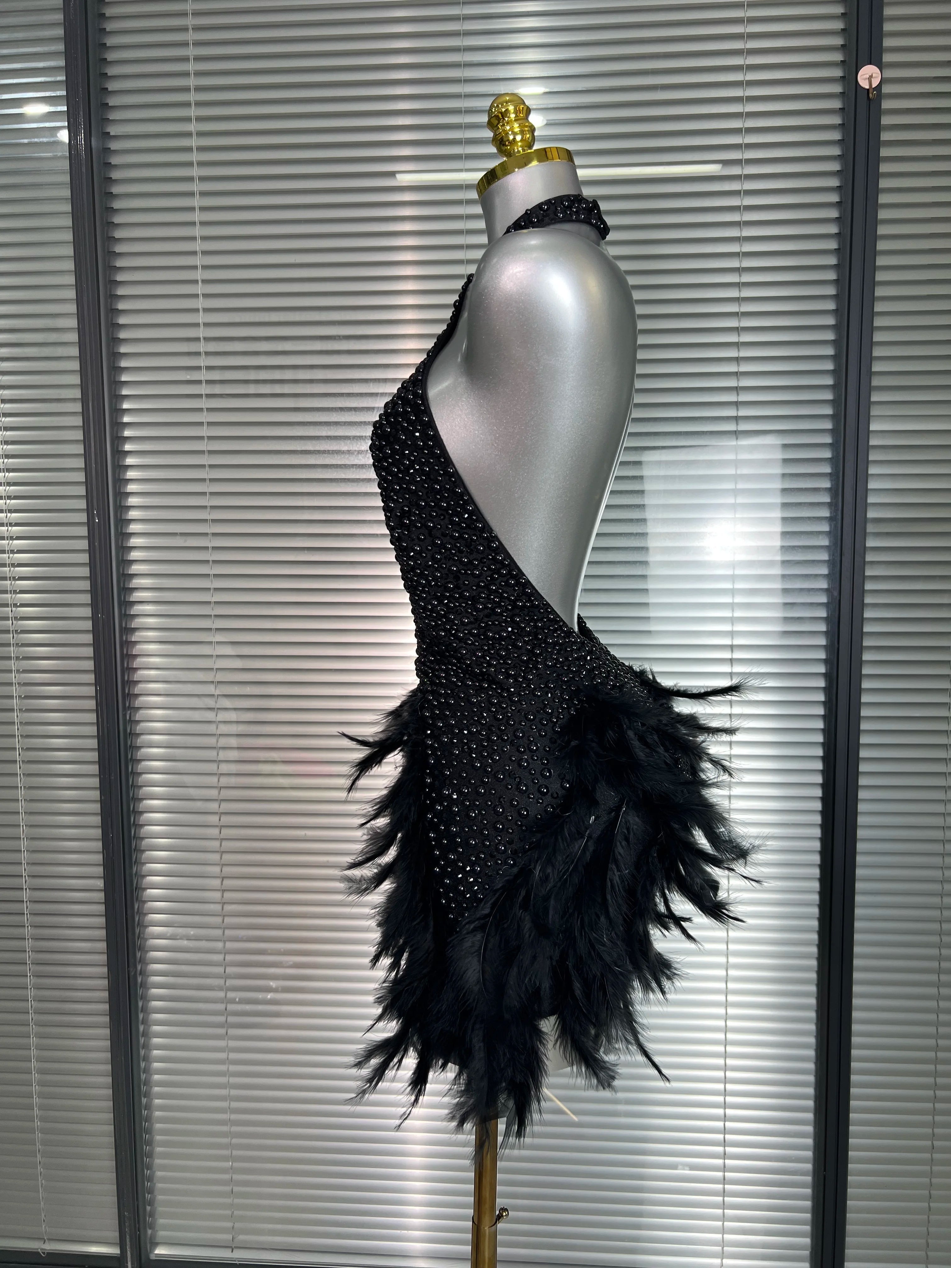 INS New Women Sexy Backless Feathers Performance Costume Stage Dancer Black Mini High Stretchy Night Club Party Dress