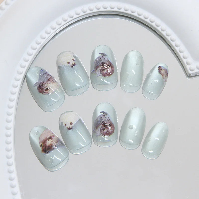 24pcs Shiny Green Cat Eye False Nails Cute Seal Print Fake Nails Tips Wearable Reusable Glossy Short Round Press on Nails