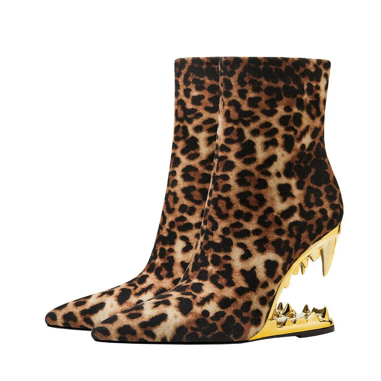Tiger Tooth Shaped Heel Short Boots Autumn Winter New Sexy Leopard Pattern Wedge Heel Pointed Crocodile Women's Shoes Big Size M6195