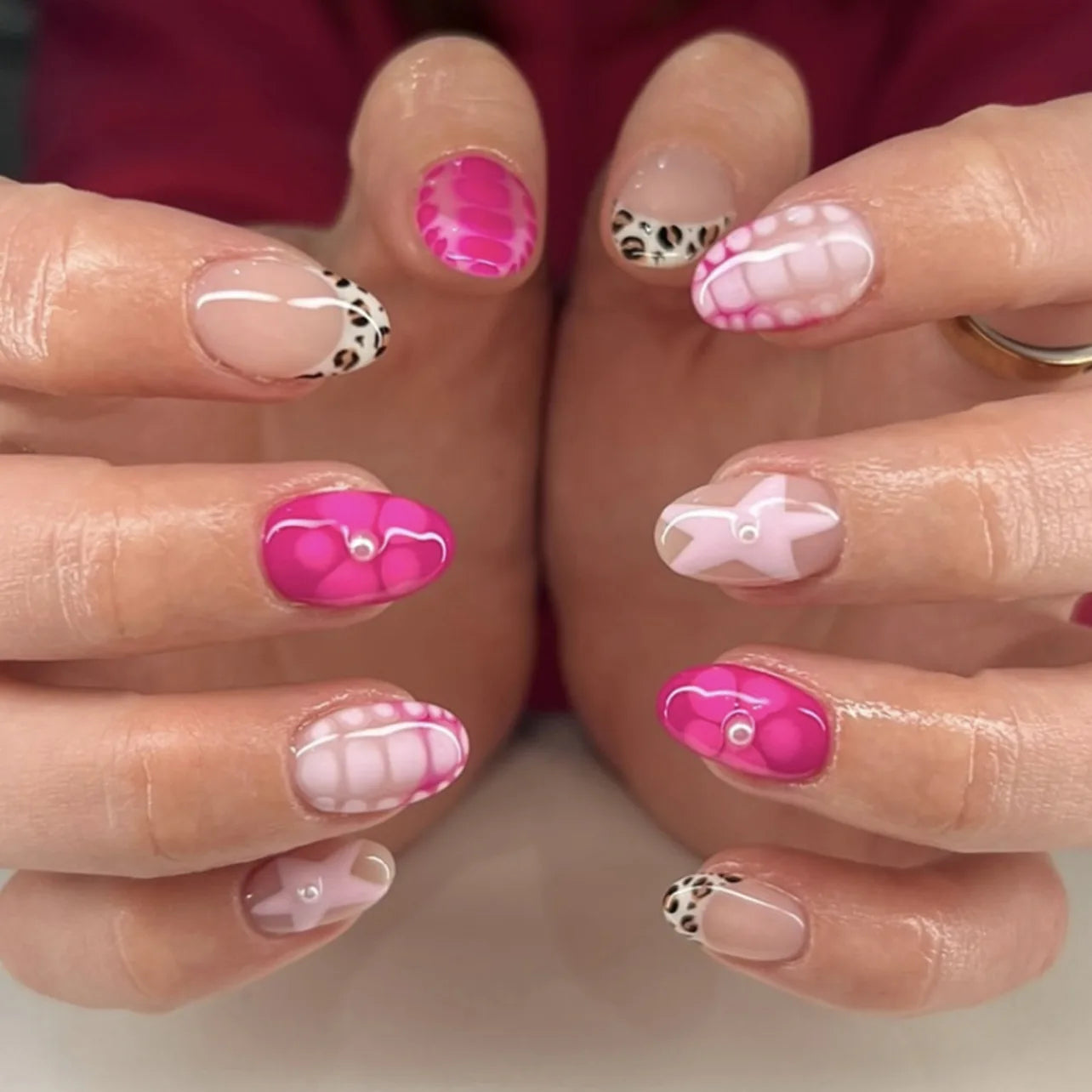 24pcs Leopard Print French Press on Nails Y2k Star Crocodile Pattern Fake Nail Tips Wearable Spice Girl Short Almond False Nails