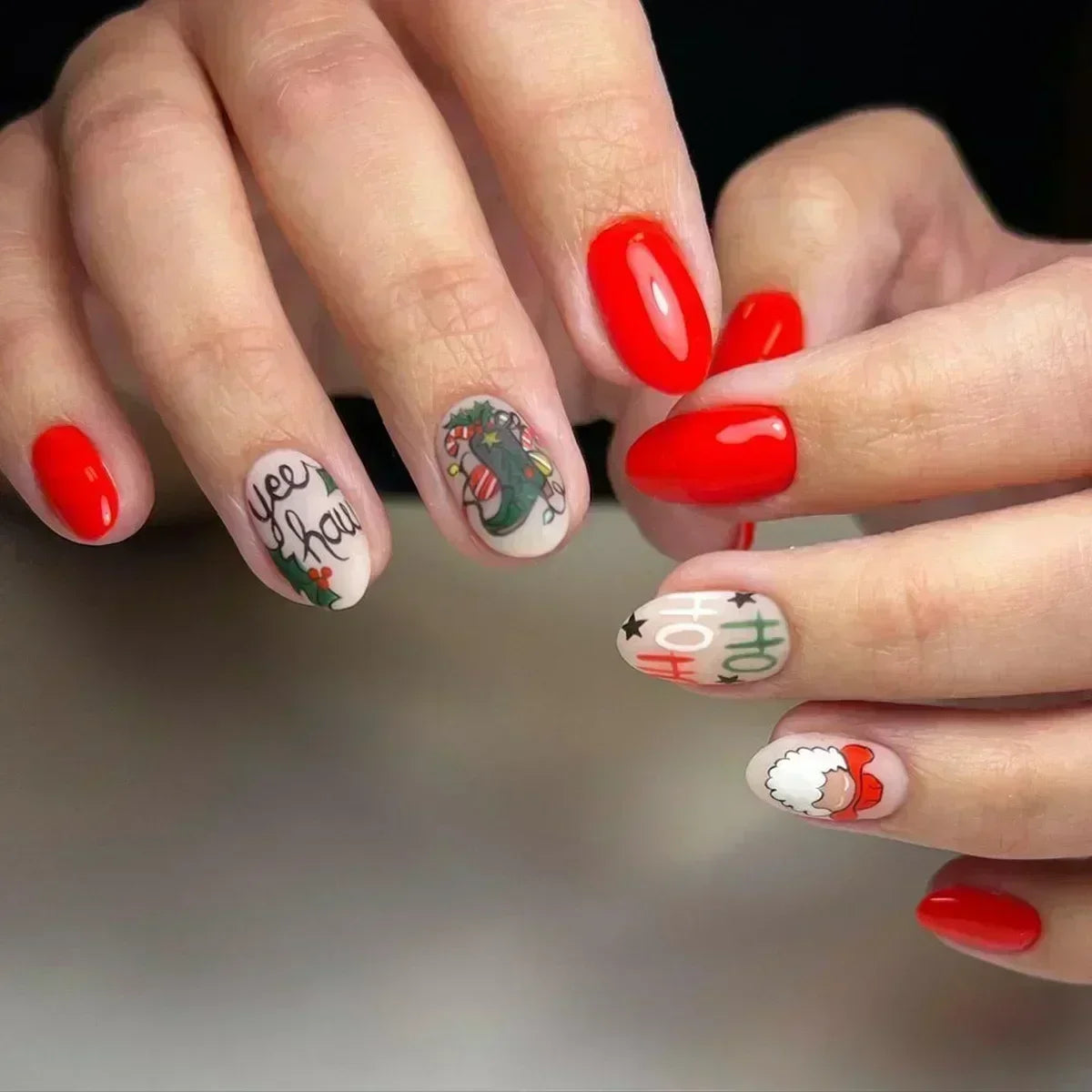24 peças de unhas postiças de Halloween com desenhos de cabeça de amêndoa, unhas postiças de palhaço fofas, manicure francesa de cobertura total, pontas de pressão para meninas