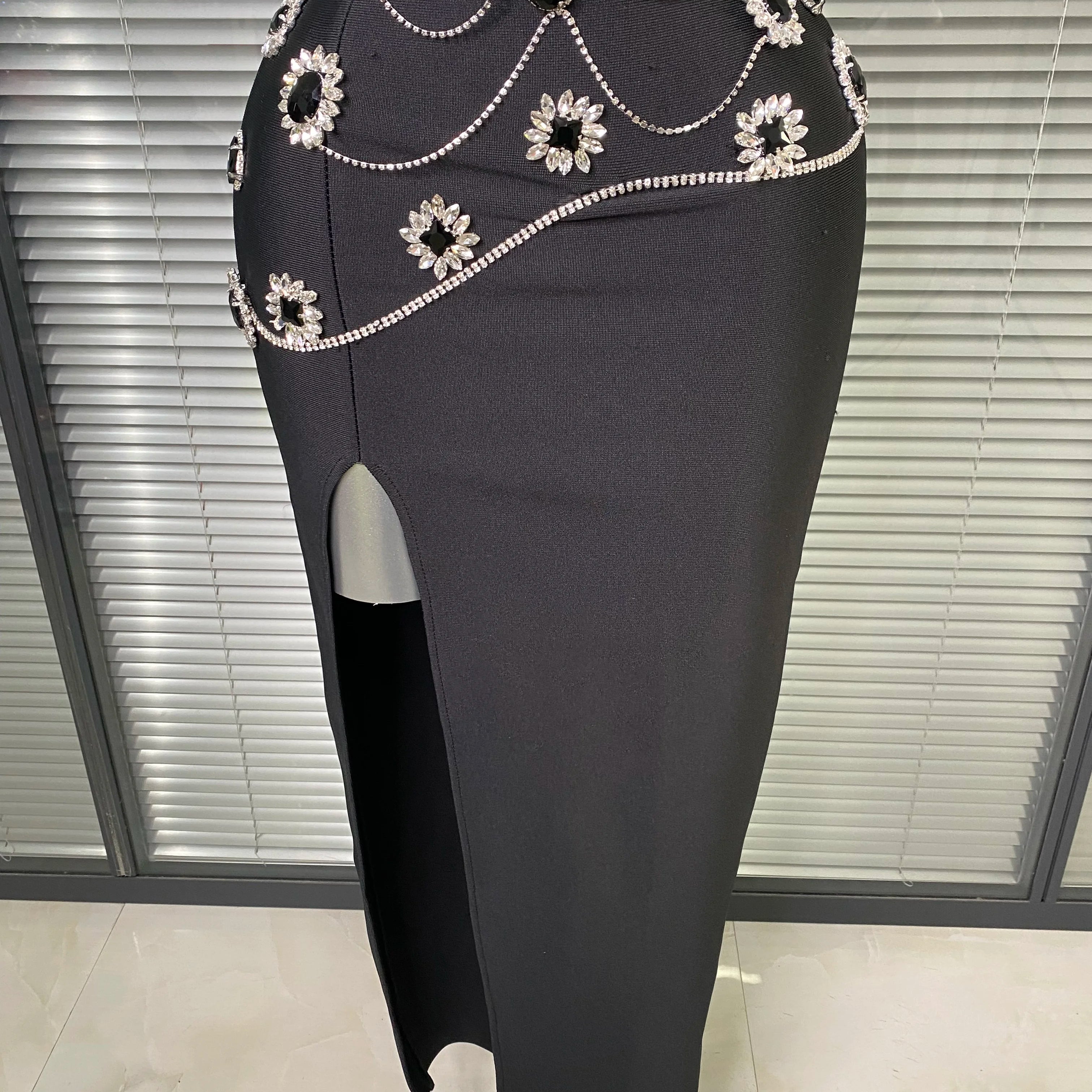 Brand New 2025 Women Black Long Bodycon Bandage Dress Crystal Chain Elegant Evening Party Dress Vestido