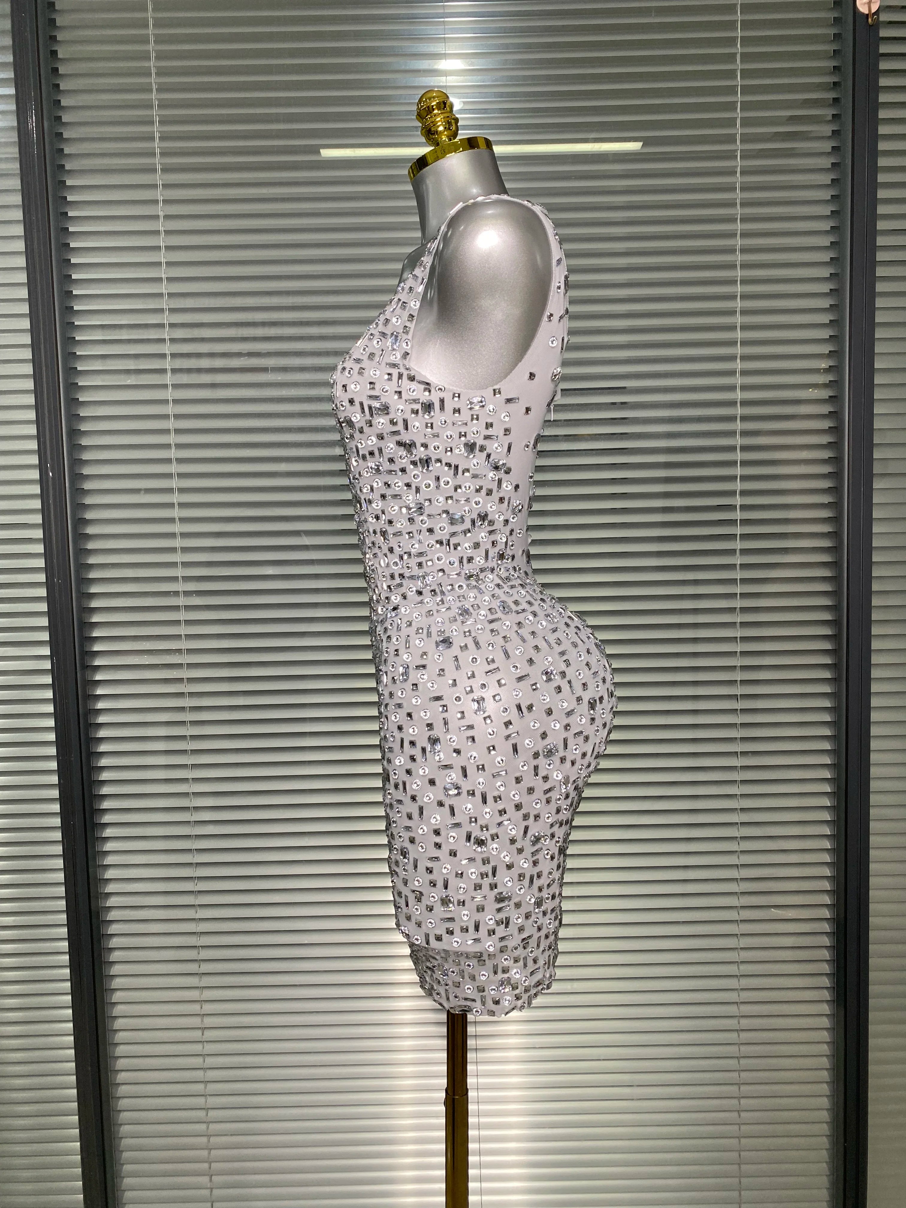 Women Sexy Sleeveless See Through Mesh White Costume Stage Dancer Singer Night Club Celebrity Mini Party Dress