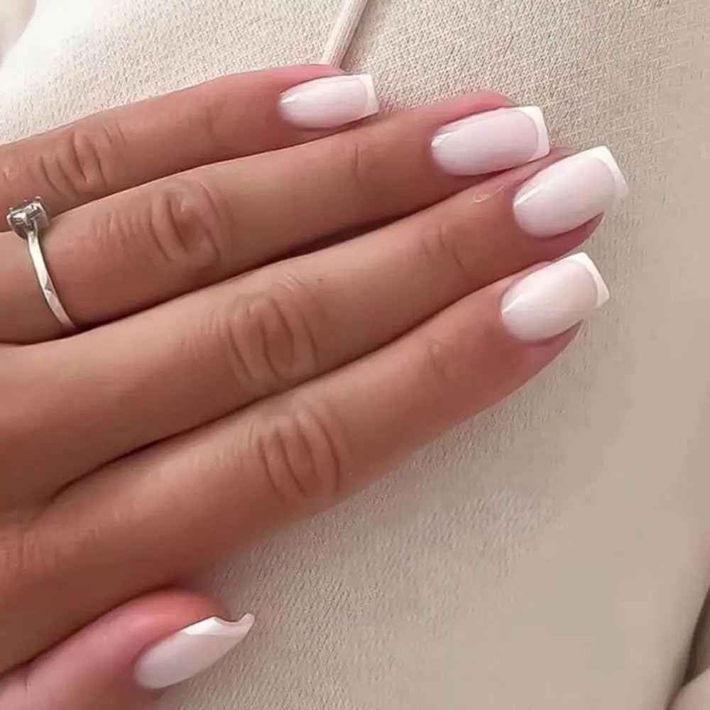 24 peças unhas postiças curtas redondas azul-francês brilhante pérola branco ondulado amor coração cobertura total destacável pontas de pressão