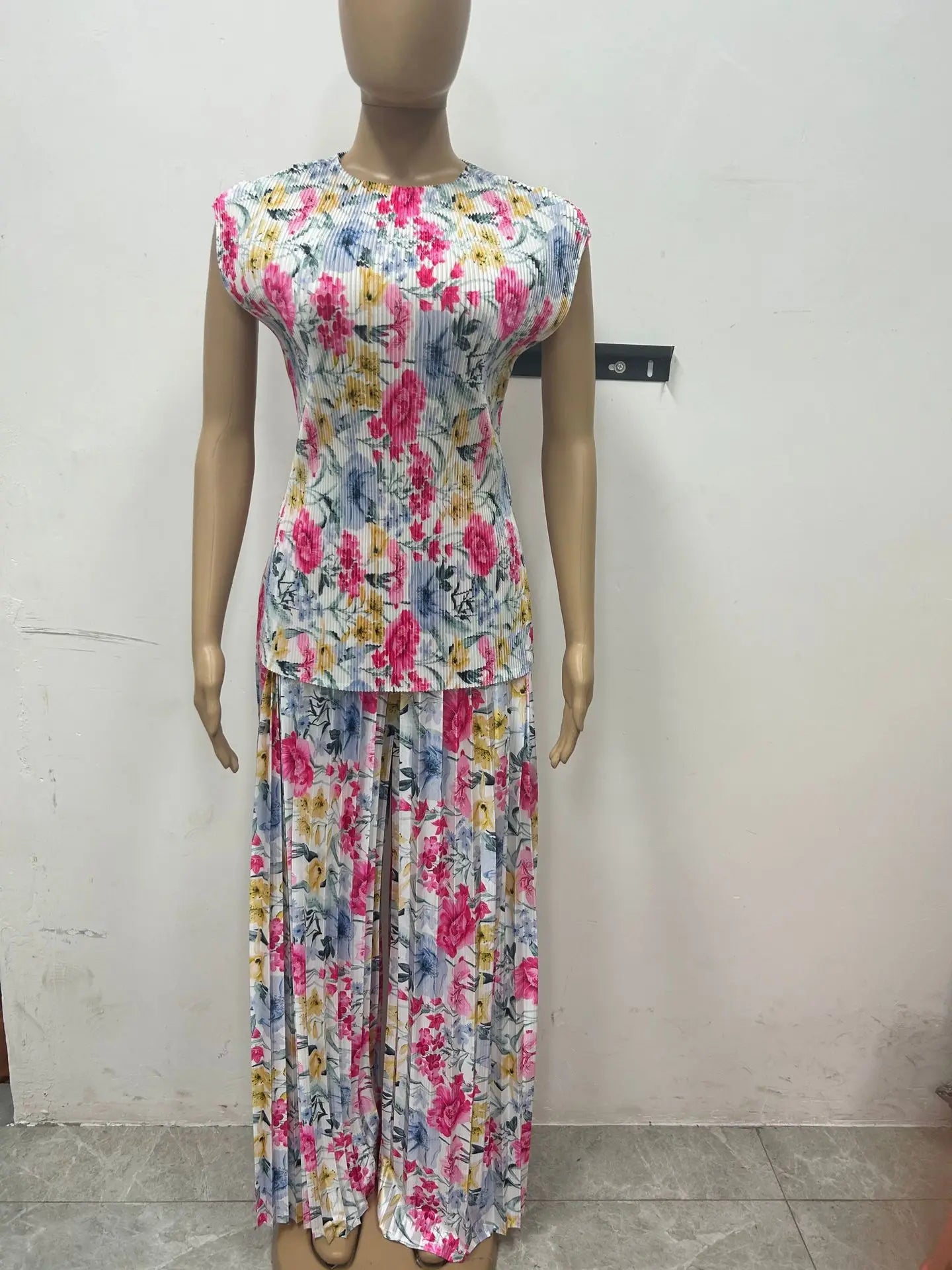 CM.YAYA Women Set Floral Print Short Sleeve Pleated T-Shirt + Wide Leg Pants 2025 Street Sexy Two 2Piece Sets Outfits Tracksuit Fuchsia