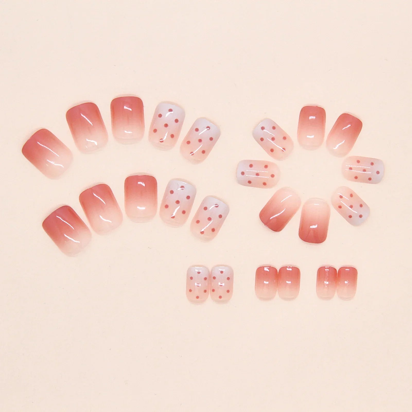 24Pcs Sweet Girls Short Square Fake Nails Gradient Color Press On Nails Dot Printed Nude Pink Charm Manicure Stick-on Naisl Art