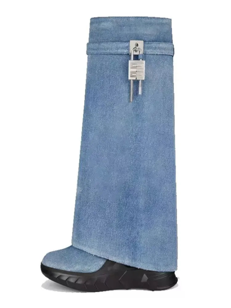 New Fashion Brand Thick Soled Leather Short Boots Round Head Lock Lock Shark Boots Women's Slope Heel High Heel Women's Boots cowboy