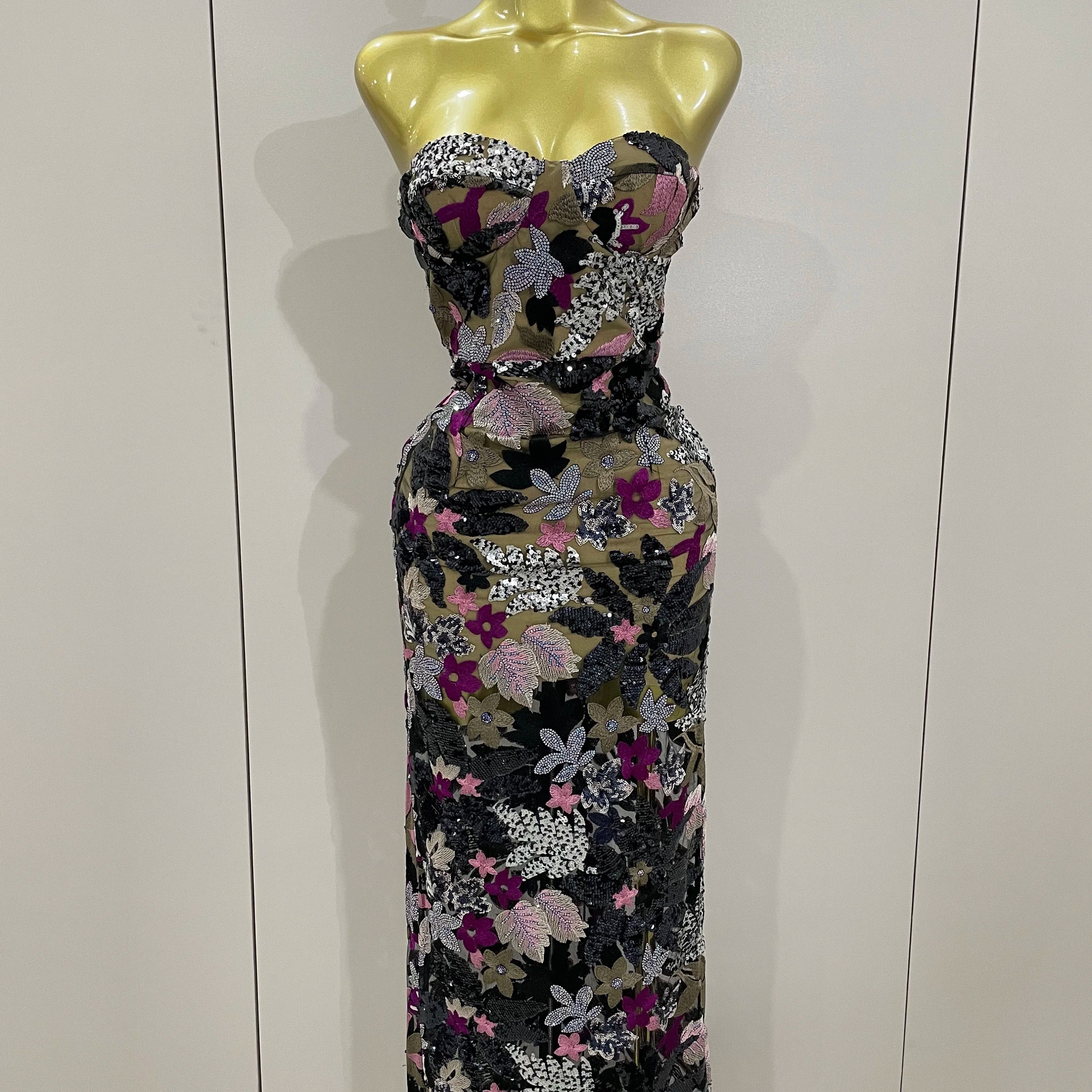 Vestido longo sensual sem alças com lantejoulas florais e costas nuas, vestido longo e fino para festa à noite, vestido de passarela, 2025