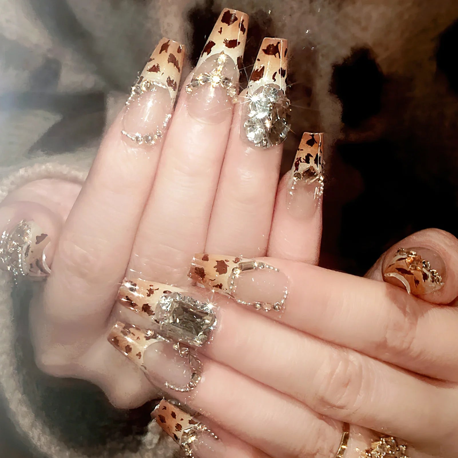 Autumn Winter Leopard Printed French Press On Nails 24Pcs Medium Length Coffin Fake Nails Shiny Diamond Decor Wearable Nails Art
