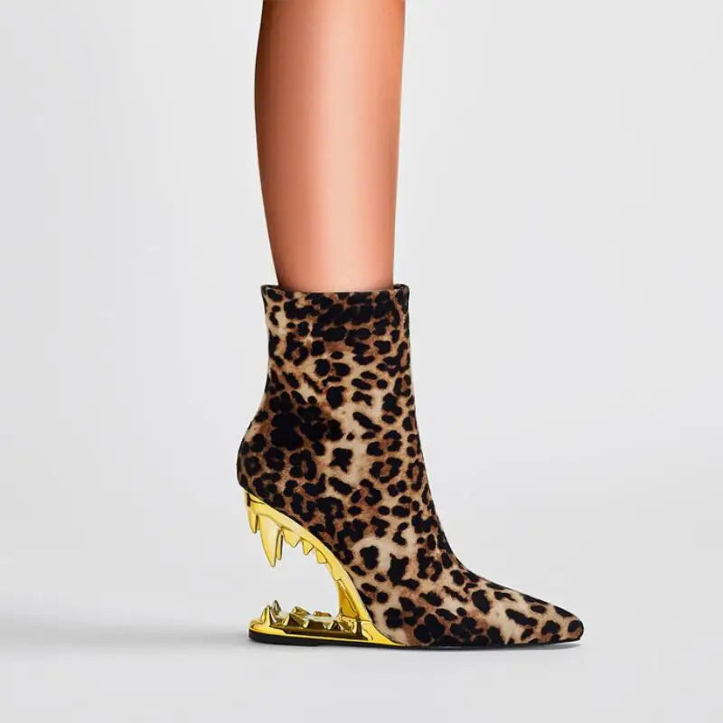 Tiger Tooth Shaped Heel Short Boots Autumn Winter New Sexy Leopard Pattern Wedge Heel Pointed Crocodile Women's Shoes Big Size