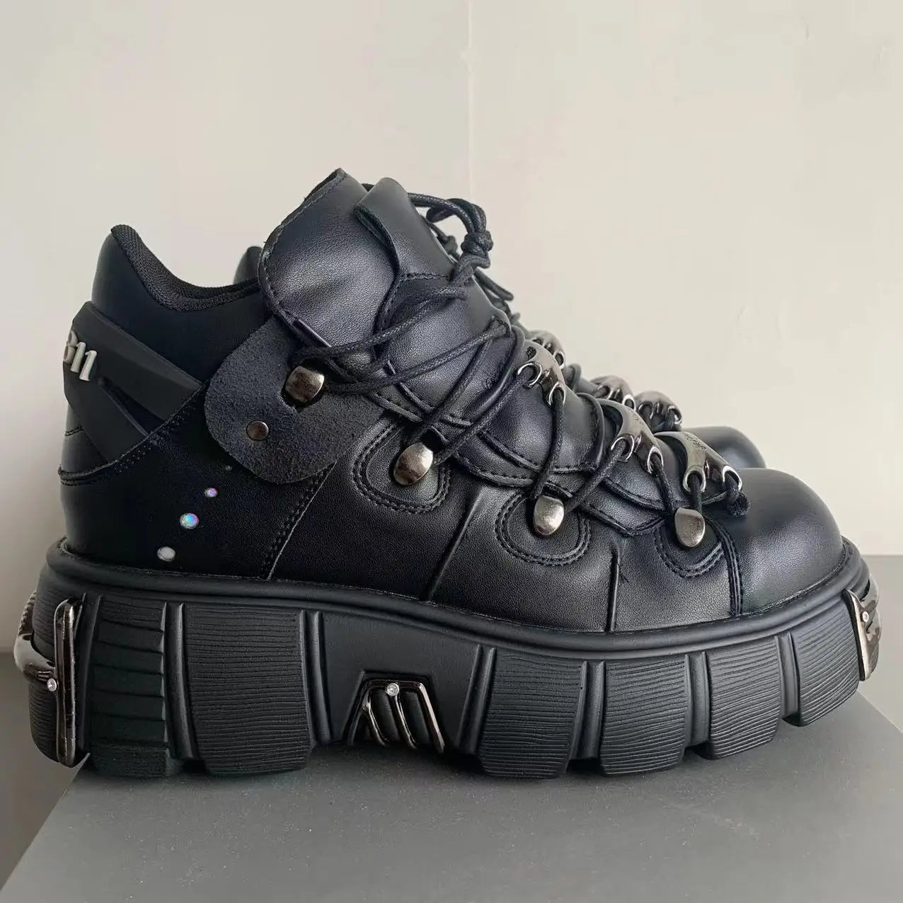 Punk Style Women Black Platform Shoes Metal Decor Lace-up Woman Rock Boots Gothic Black Leather Women Sneakers Botas 2025