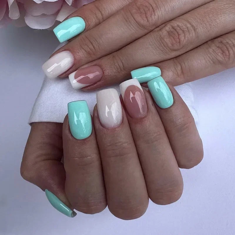 24 peças unhas curtas retrô com design de flores, arte para manicure, unhas postiças rosa, unhas postiças quadradas vestíveis, pontas de unhas com cobertura total