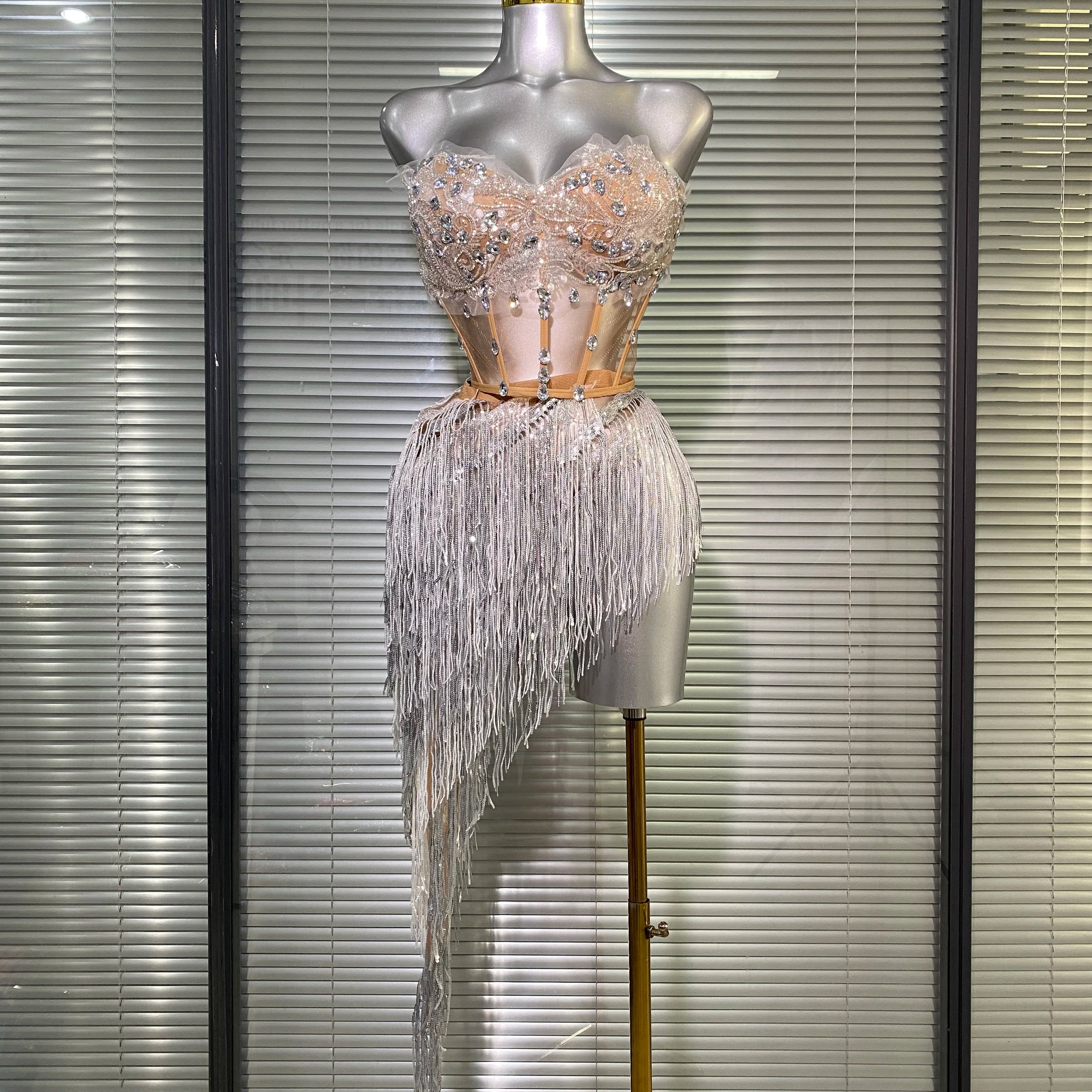 Women Sexy Two Pieces Set Women Silver Tassel Crystal Diamond Night Club Adjustable Skirt Suits Singer Dancer Stage Costume