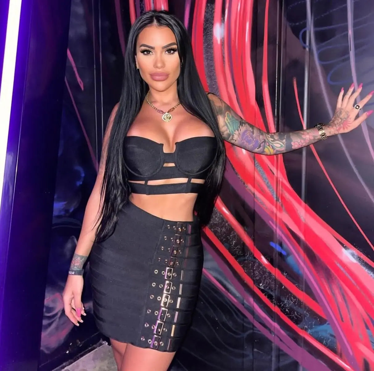 2023 New Summer Black White Women Sexy Bandage Tops Belt Pencil Skirts Set Nightclub Party Celebrate Women's Set Wholesale