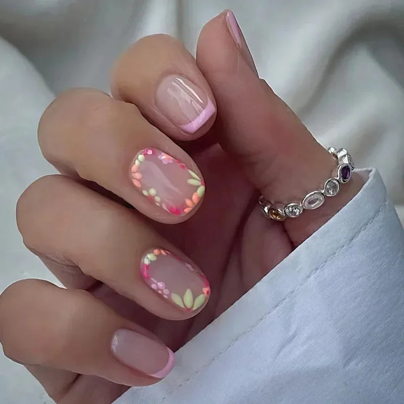 24 peças unhas curtas retrô com design de flores, arte para manicure, unhas postiças rosa, unhas postiças quadradas vestíveis, pontas de unhas com cobertura total