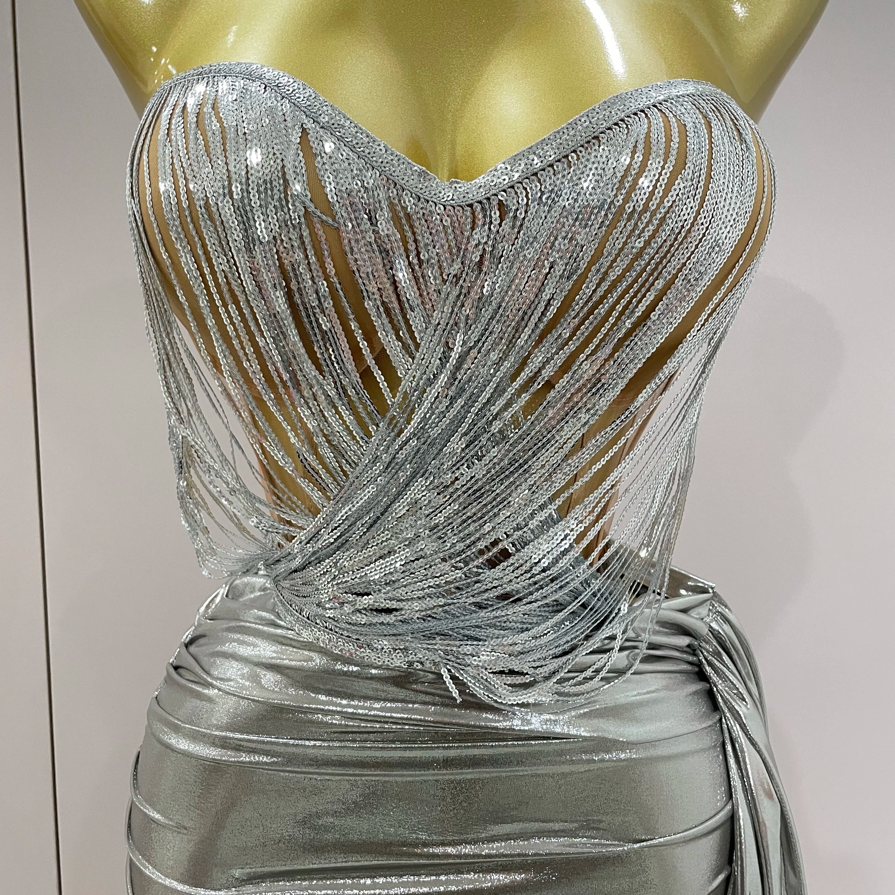 STOCK 2025 New Sexy Strapless Sequin Top Short Skirt 2 pcs Set Women Party Celebrate Nightclub Singer Performance Stage Outfit