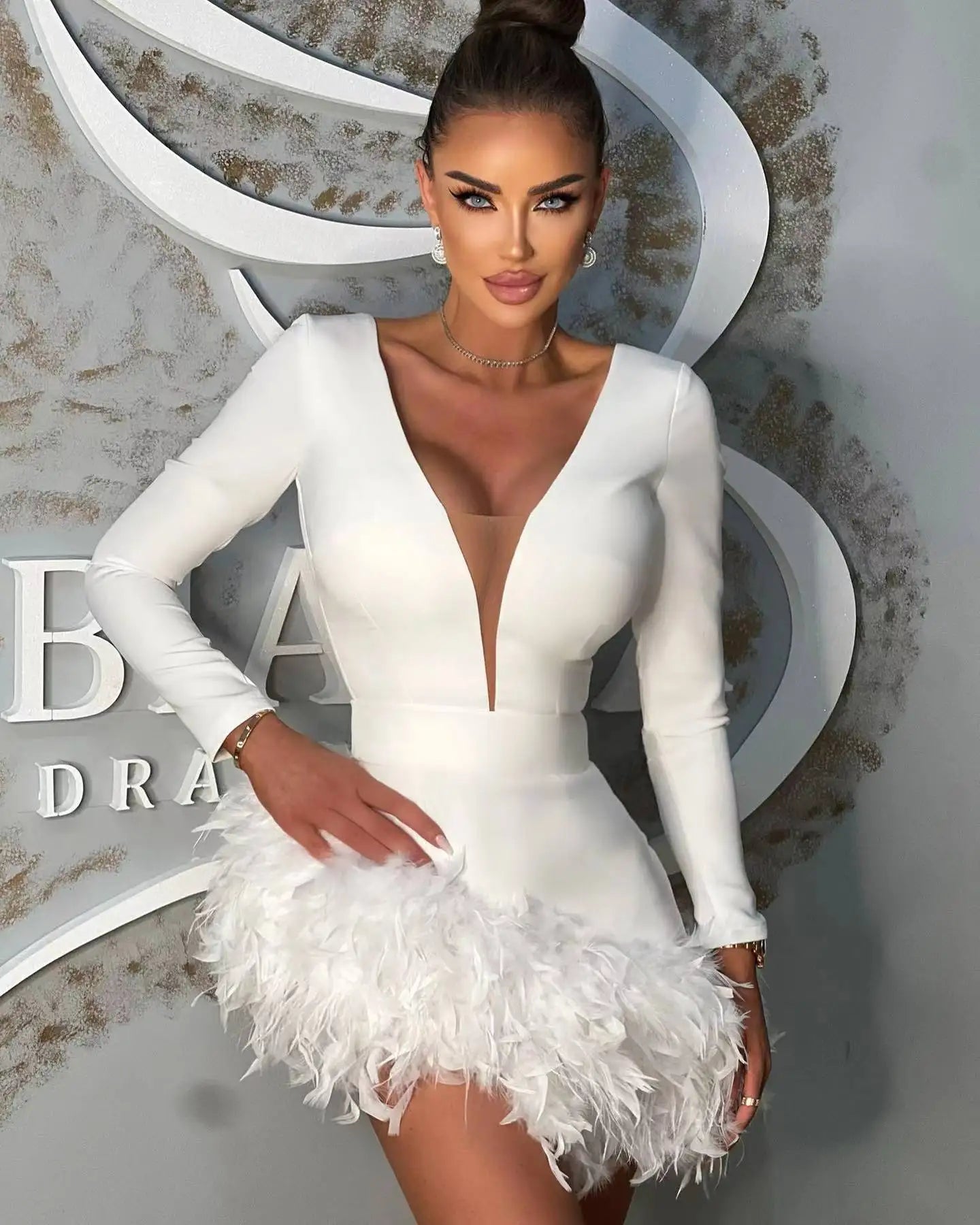 White Black Color Women Long Sleeve Sexy Bodycon Mini Bandage Dress Feathers Sexy Nightclub Party Celebrate Birthday Dress
