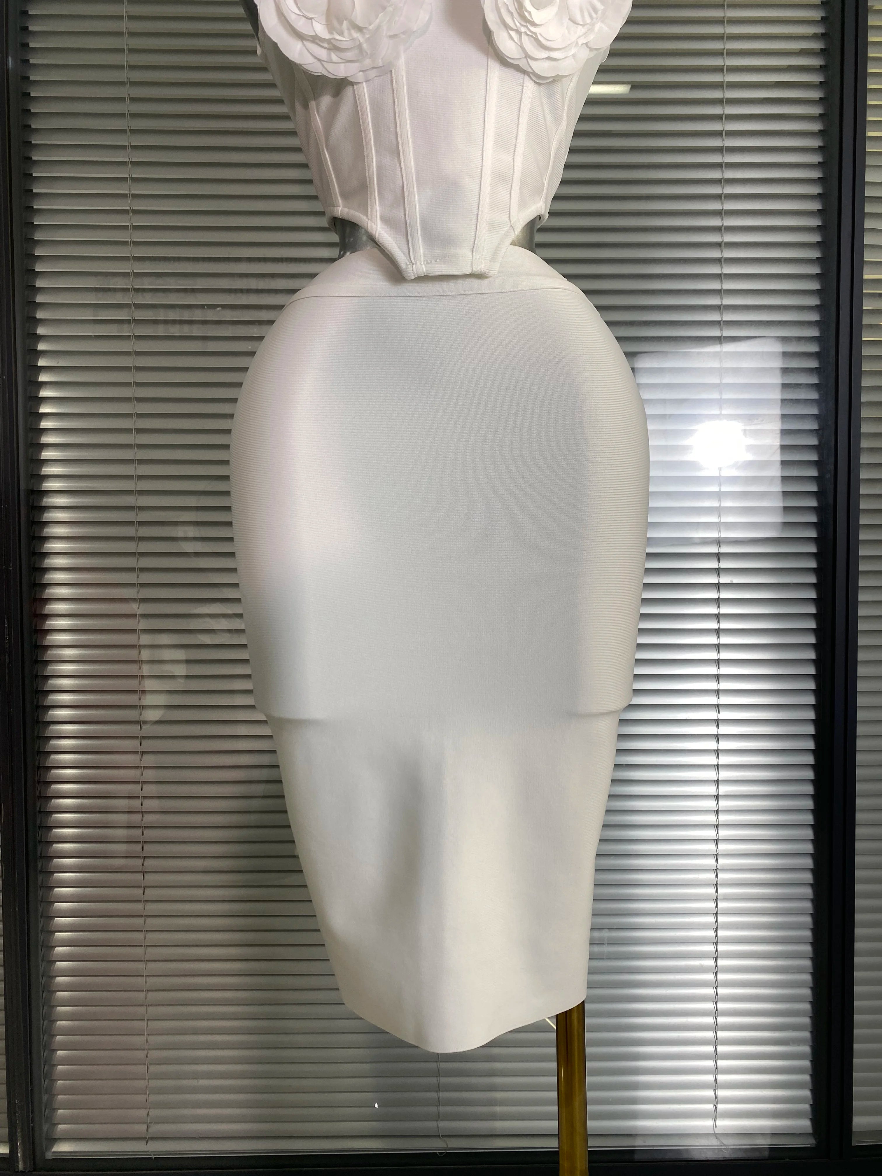 Summer New 2025 Women Sexy Flower White Black Mini Bandage Two Piece Set Celebrity Evening Party Skirt Suits