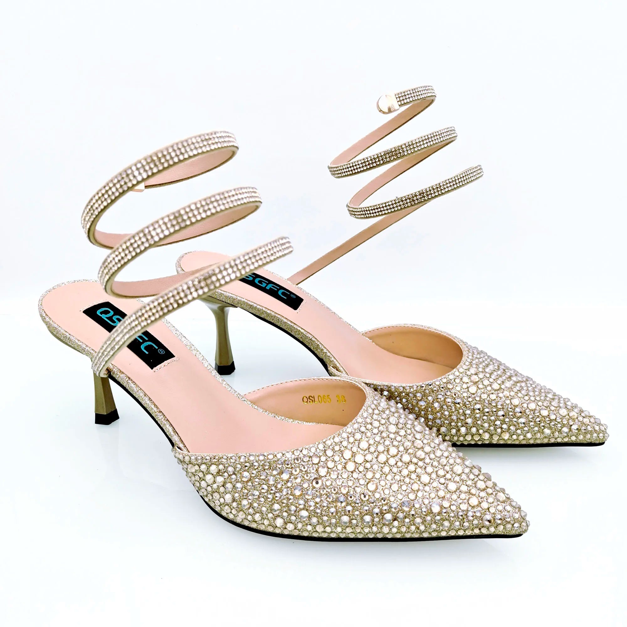 Gold Color Shine Luxury Design Heart Shaped Packet And Mid-heel Rhinestone Snake Wrap Strap Pointed Toe Shoes And Bag A PAIR SHOES GOLD