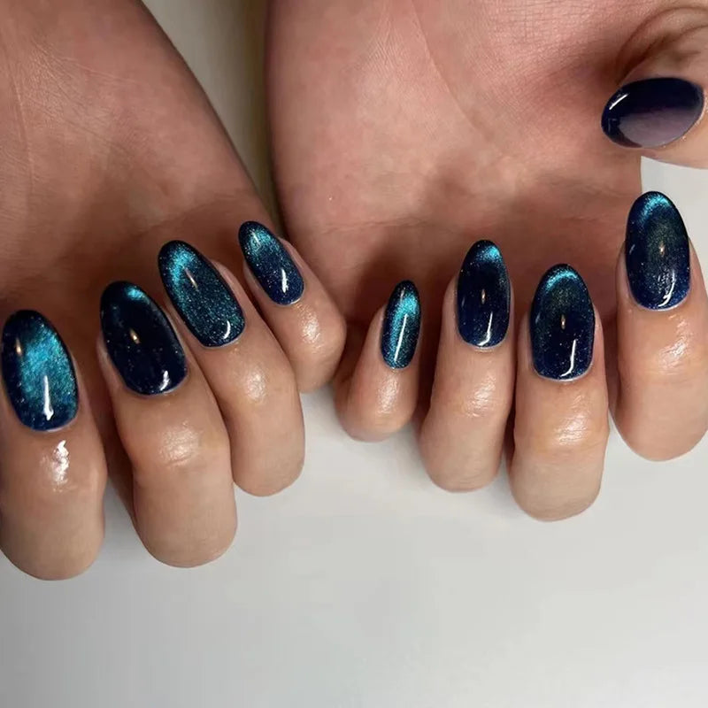 24Pcs Solid Color White Fake Nail Short Almond False Nails with Design Wearable Oval Press on Nails Finished Full Cover Nail Tip