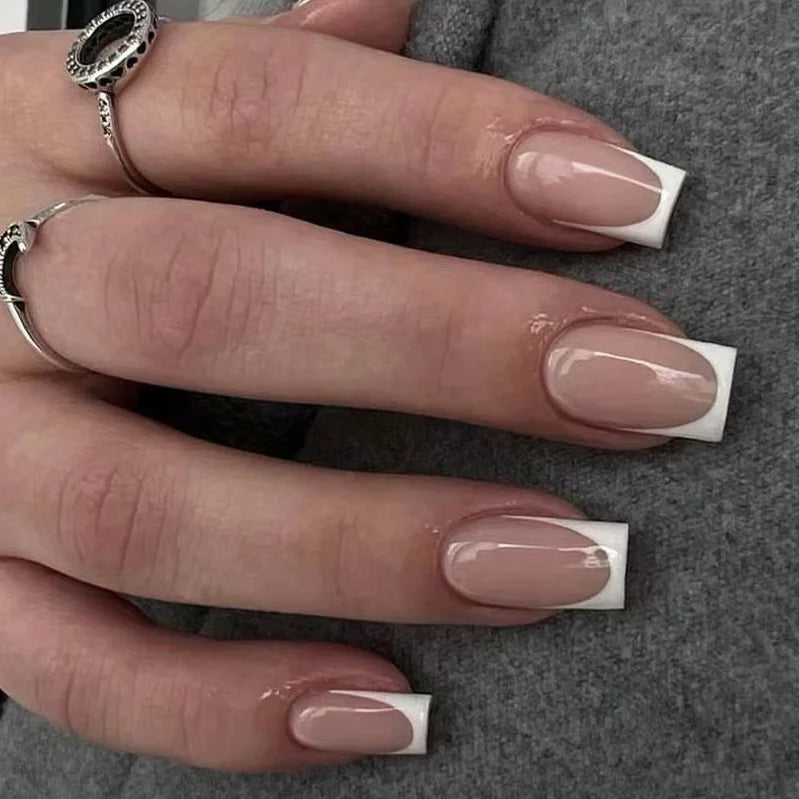24Pcs Wearable Fake Nail Art Tips Short Square Head Press on Nails Simple White French False Nails Detachable Finished Manicure