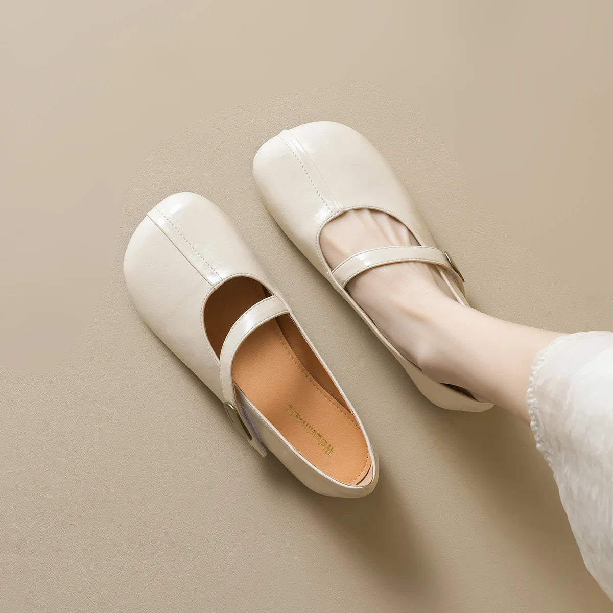spring women's outdoor shoes Round toe design Mary Jane shoes Ladies casual flat shoes Work boat shoes Large sizes 41-43