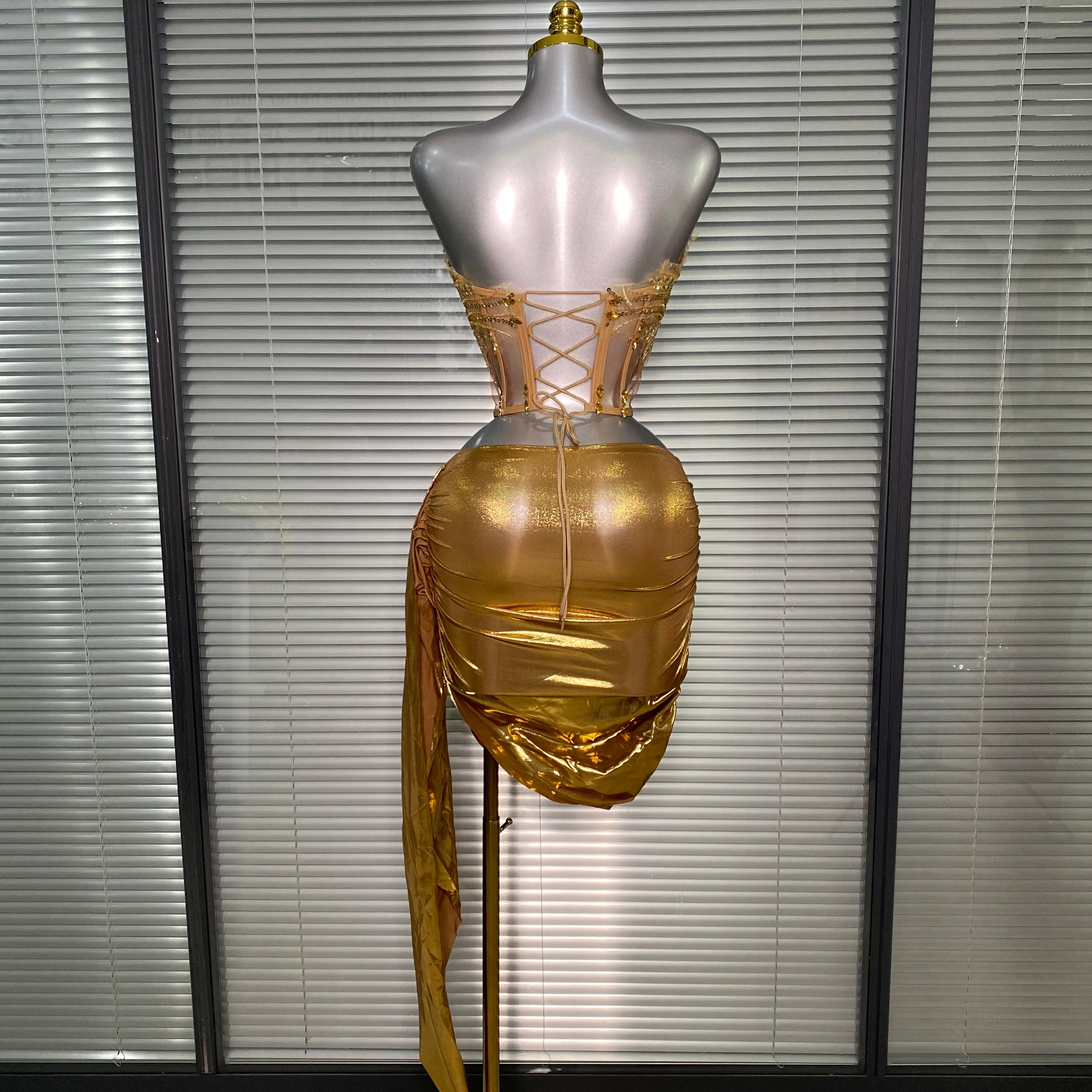 Women Sexy Sequins Gold Two Pieces Set Crystal Diamonds Night Club Sparkly Skirt Suits Adjustable Singer Dancer Stage Costume