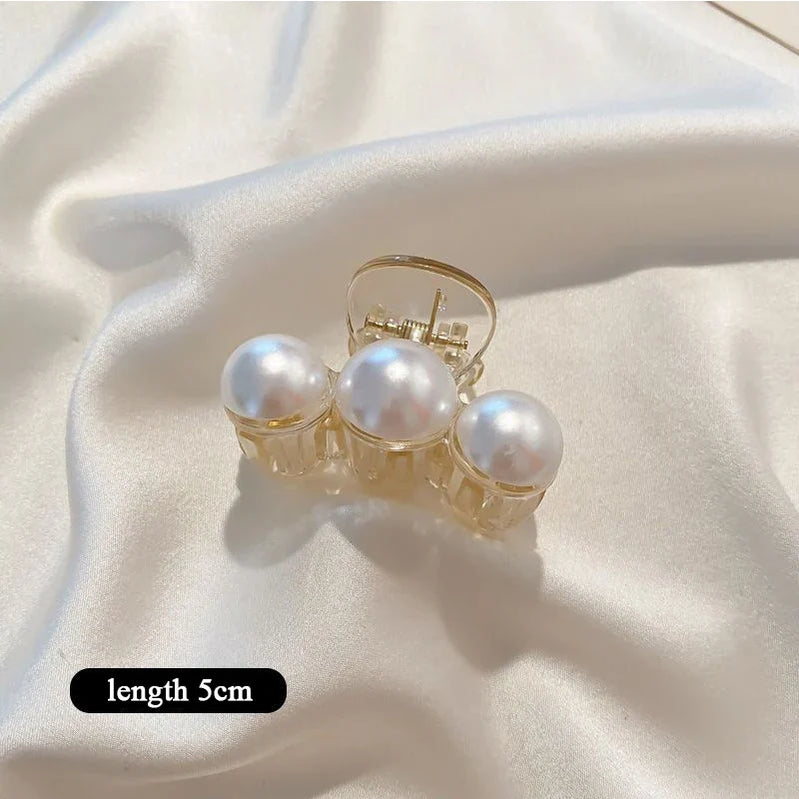 Elegant Big Pearl Hair Claws for Women Korean Acrylic Hair Clips Girls Large Size Barrette Shark Clip Fashion Hair Accessories 5cm small 3 yuan