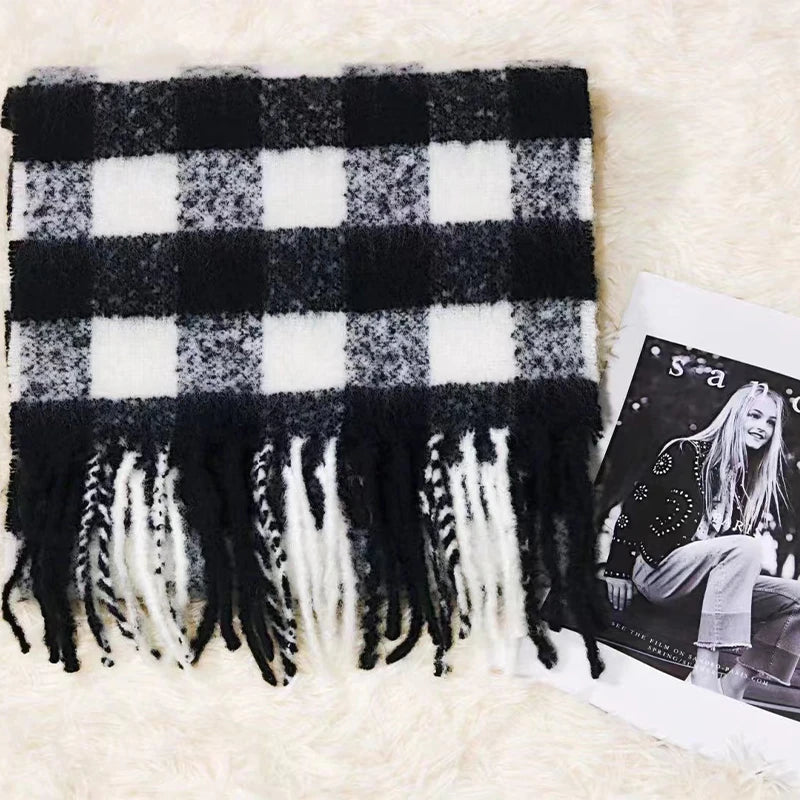 Classic Plaid Scarf Women Autumn Winter Soft Warm Scarf Luxury Long Simple Scarf Thickened Soft Shawl Fashion Accessories WS no tag