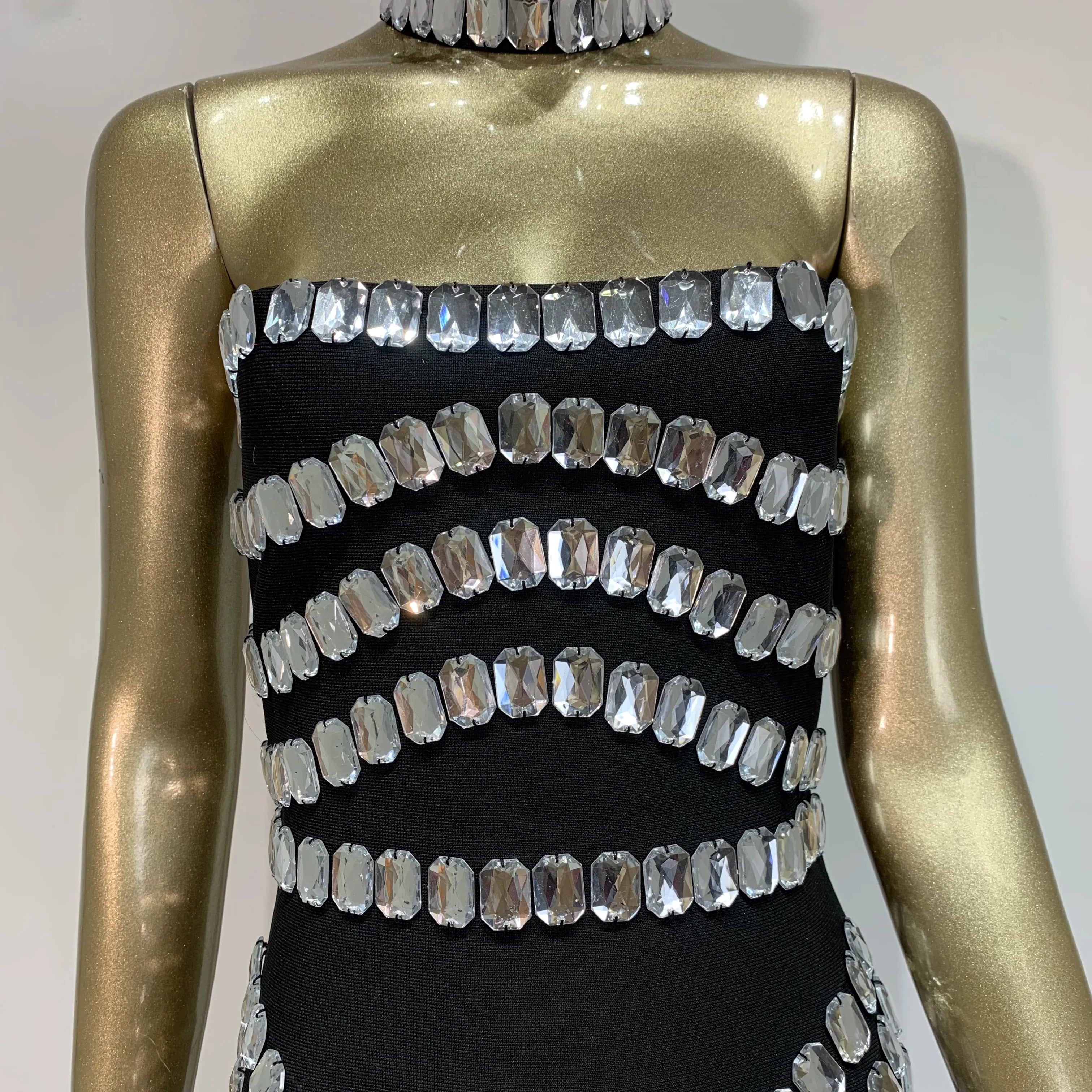 Vestido curto preto sem alças com contas e bandagem colado ao corpo, elegante, para festa noturna, verão, celebridade, 2025