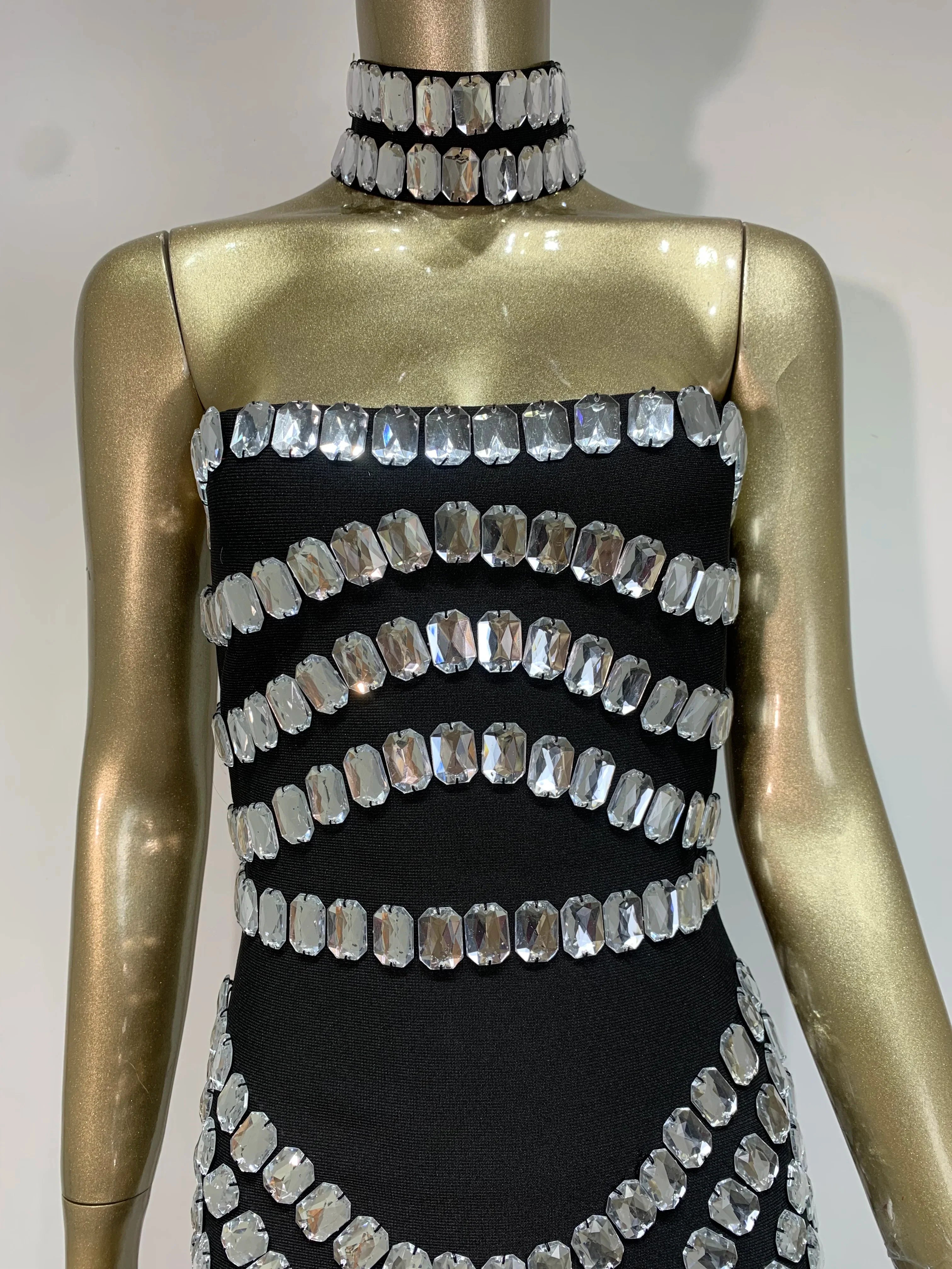 Vestido curto preto sem alças com contas e bandagem colado ao corpo, elegante, para festa noturna, verão, celebridade, 2025