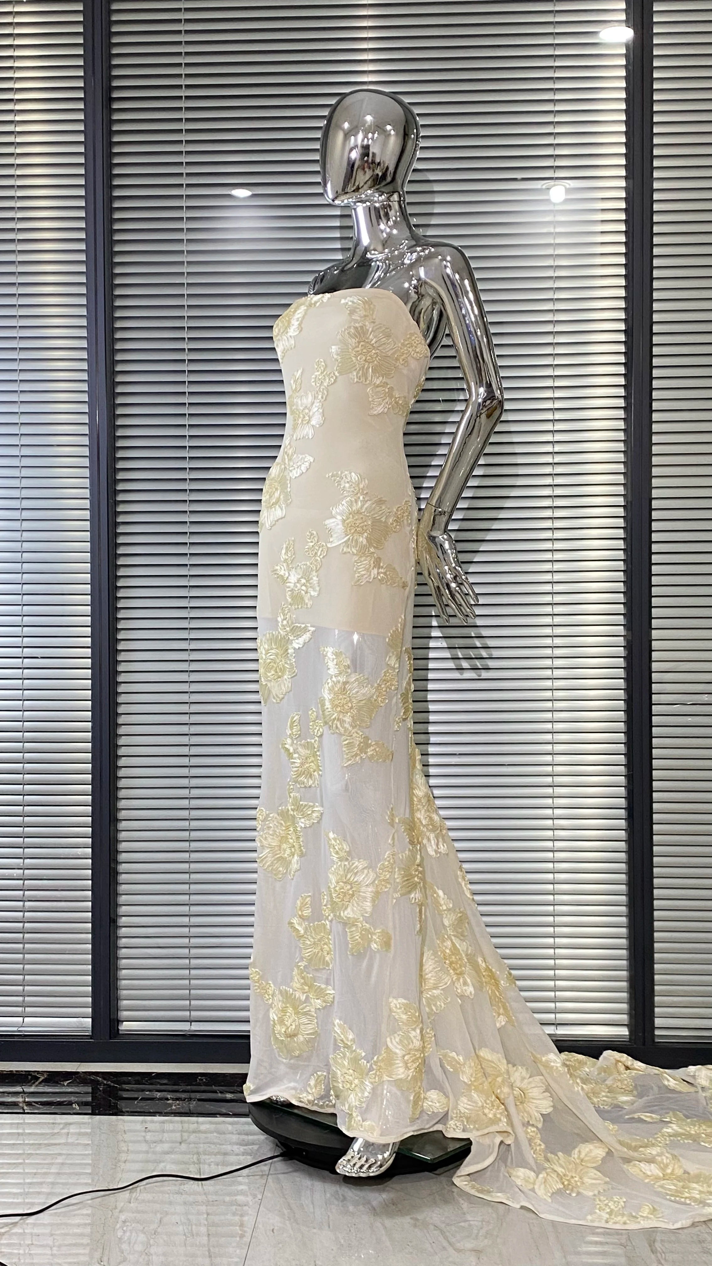 Top Quality Women Sexy Strapless Embroidery Floor-length Maxi Dress Celebrate Evening Party Prom Cocktail Outfit Wholesale