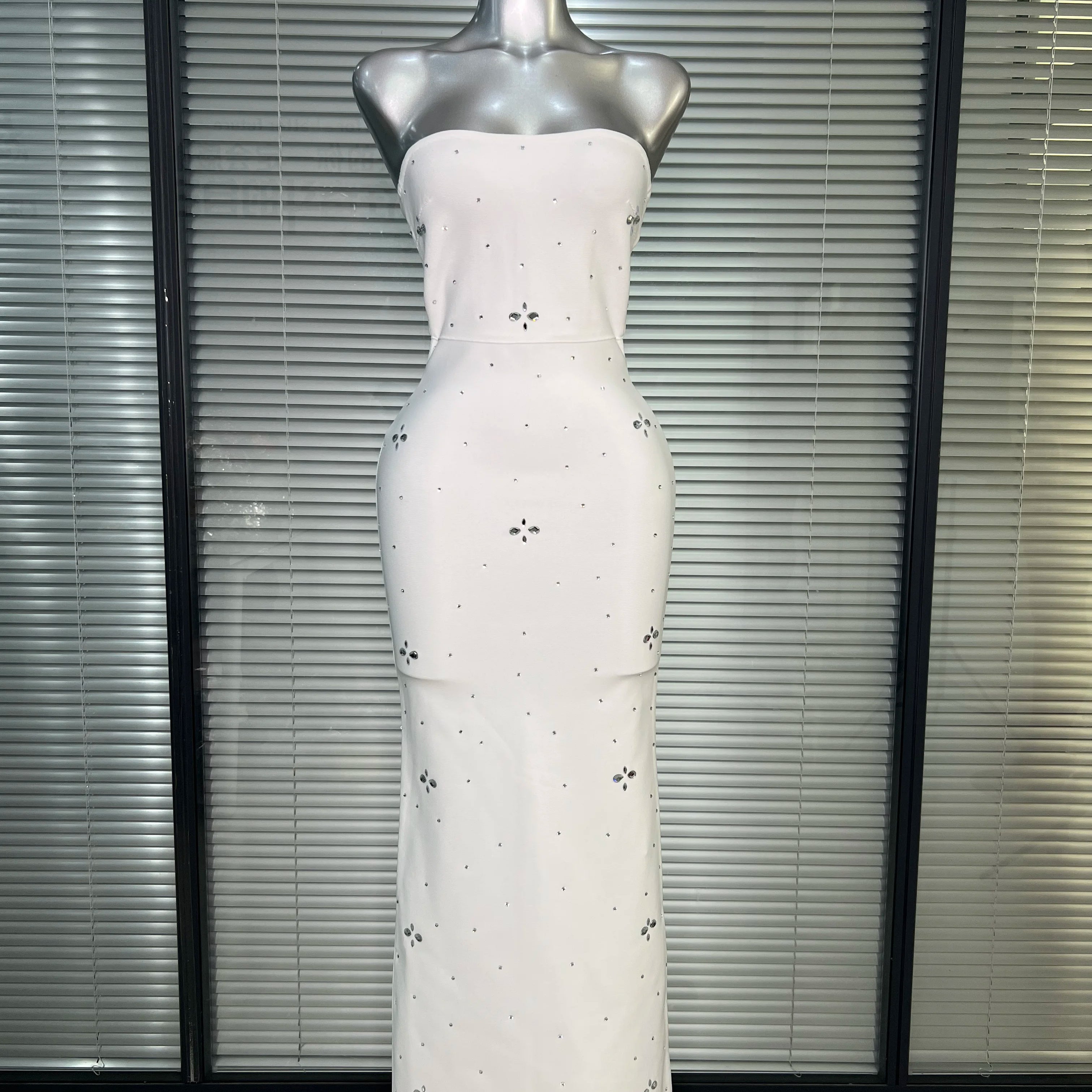 Summer New 2025 Women Strapless White Long Bodycon Bandage Dress Knitted Crystal Elegant Evening Party Dress Vestido